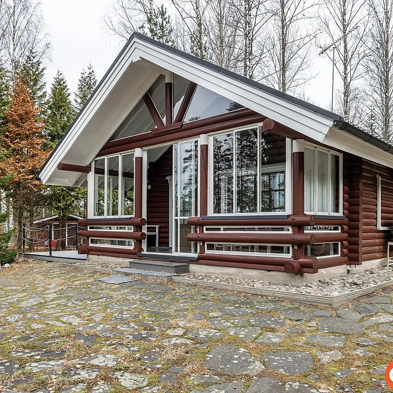 1990s Finnish Cabin with Expansive Land in Hirvijärvi, Kanta-Häme