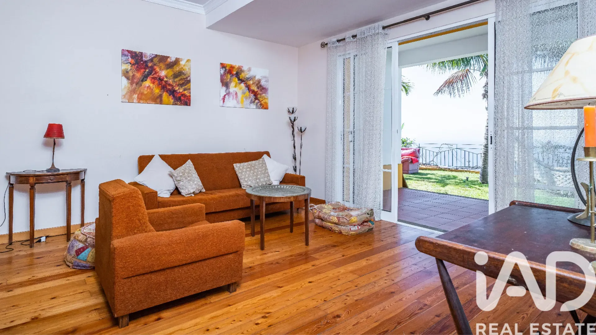 Spacious 5-Bedroom House with Garden and Terrace in Funchal, Portugal - Image 3