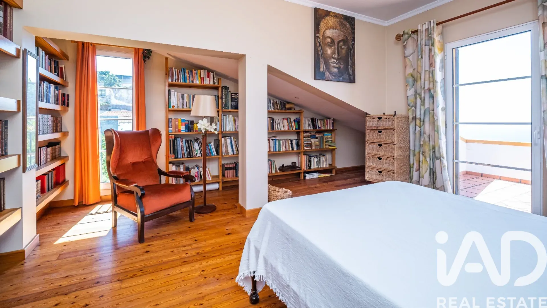 Spacious 5-Bedroom House with Garden and Terrace in Funchal, Portugal - View image 8 of 30