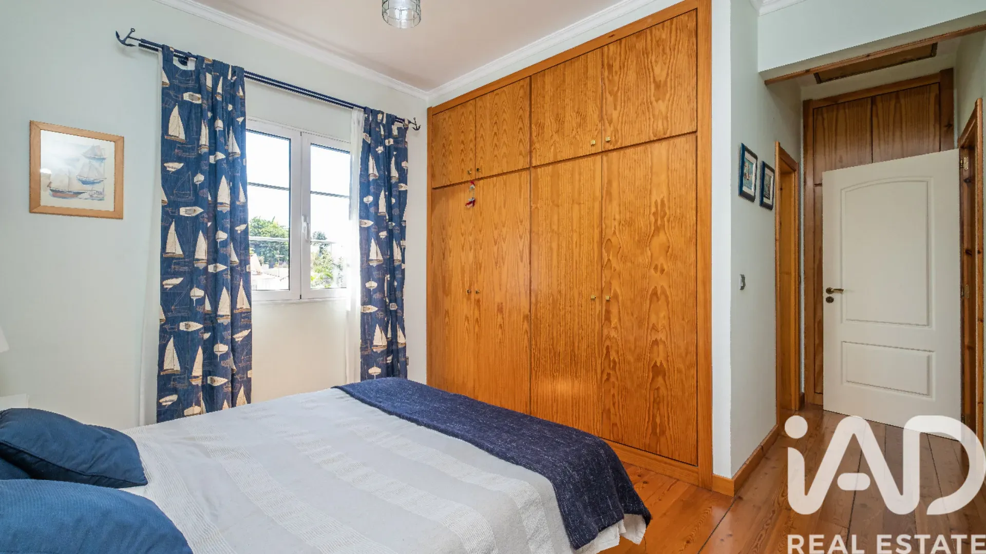 Spacious 5-Bedroom House with Garden and Terrace in Funchal, Portugal - View image 12 of 30