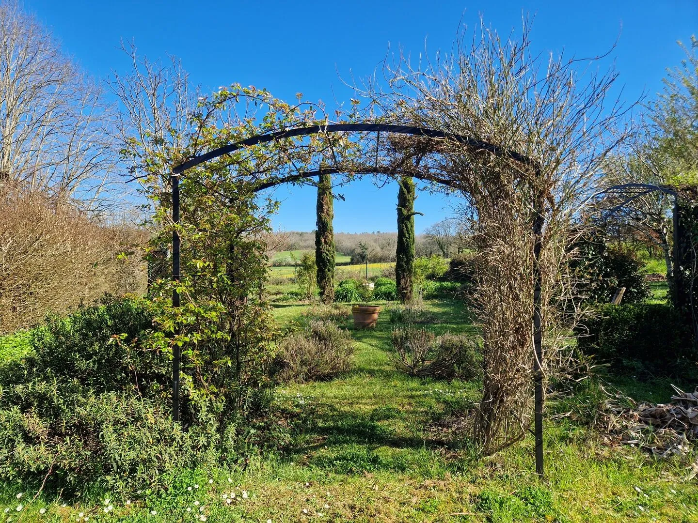 Perigordine House with Tower and Expansive Garden in Le Bugue, France - View image 7 of 33