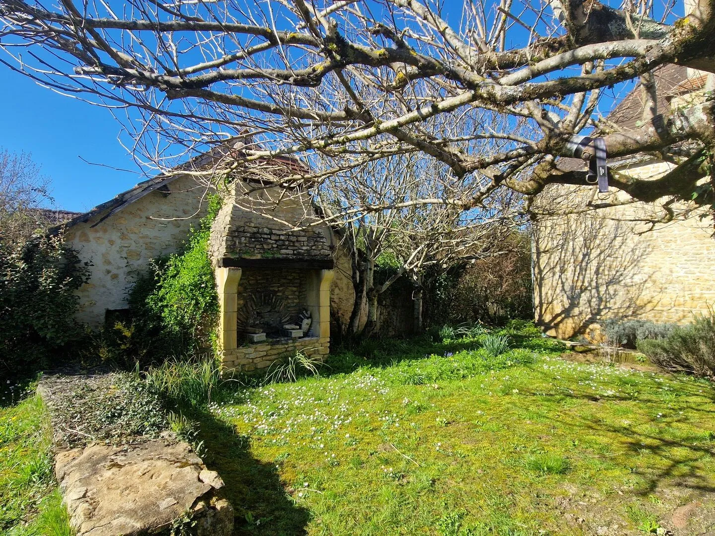 Perigordine House with Tower and Expansive Garden in Le Bugue, France - View image 25 of 33