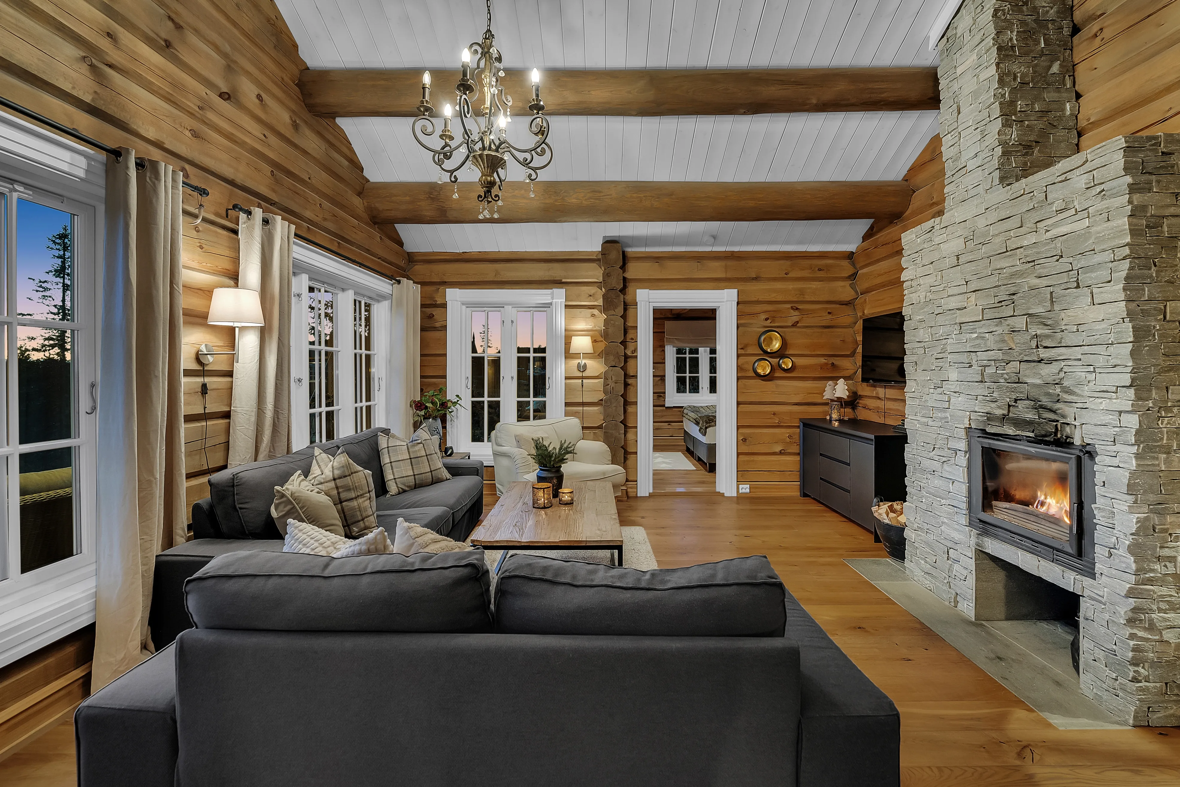 Contemporary 3-Bedroom Cabin with Sauna and Terrace in Trysil, Norway - View image 9 of 32