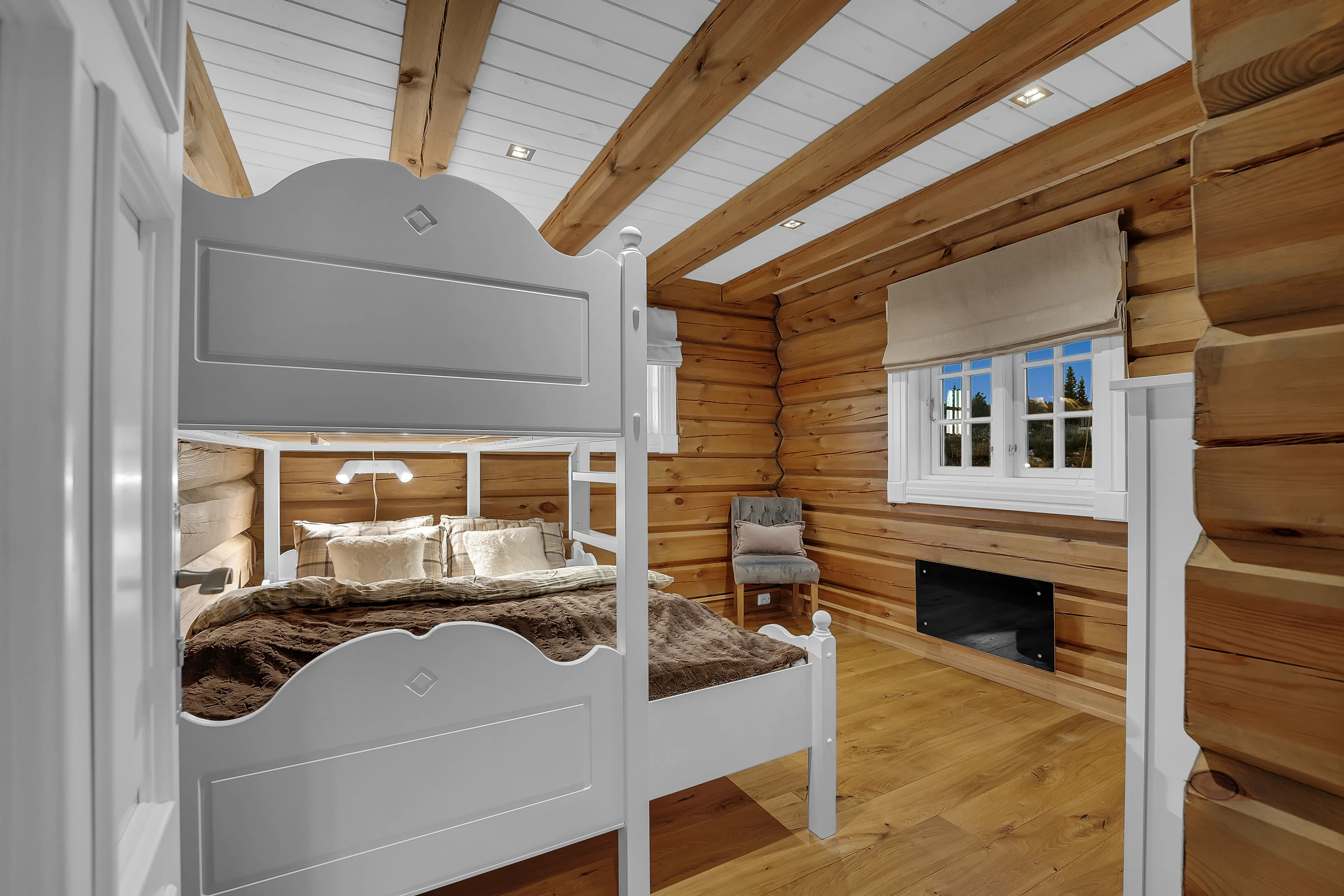 Contemporary 3-Bedroom Cabin with Sauna and Terrace in Trysil, Norway - View image 16 of 32