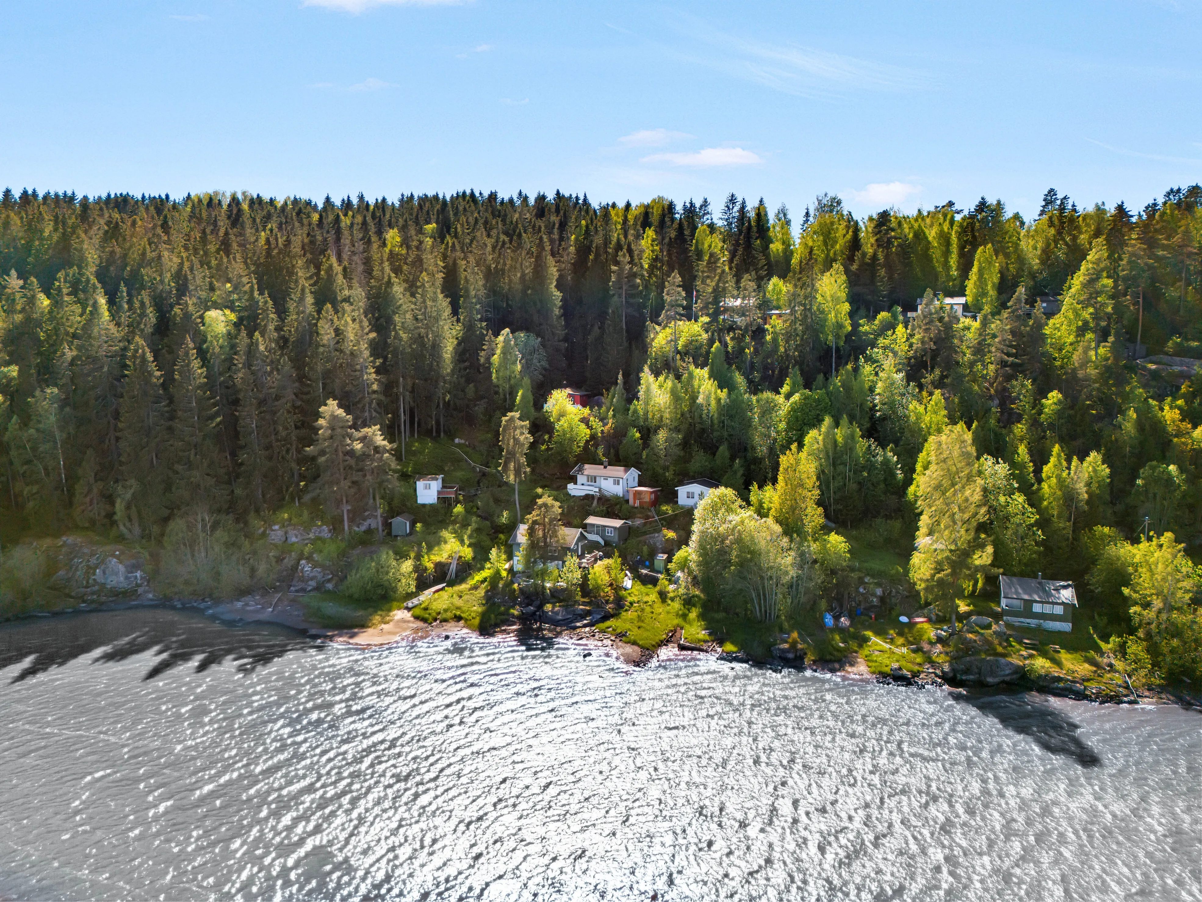 Norwegian Lakeside Cabin with Sauna and Expansive Terrace - Image 2