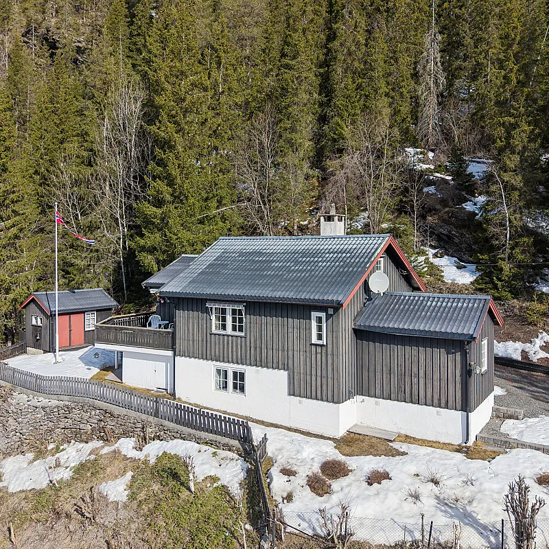 1960s Cabin in Norway's Øystre Slidre with Terrace and Garden