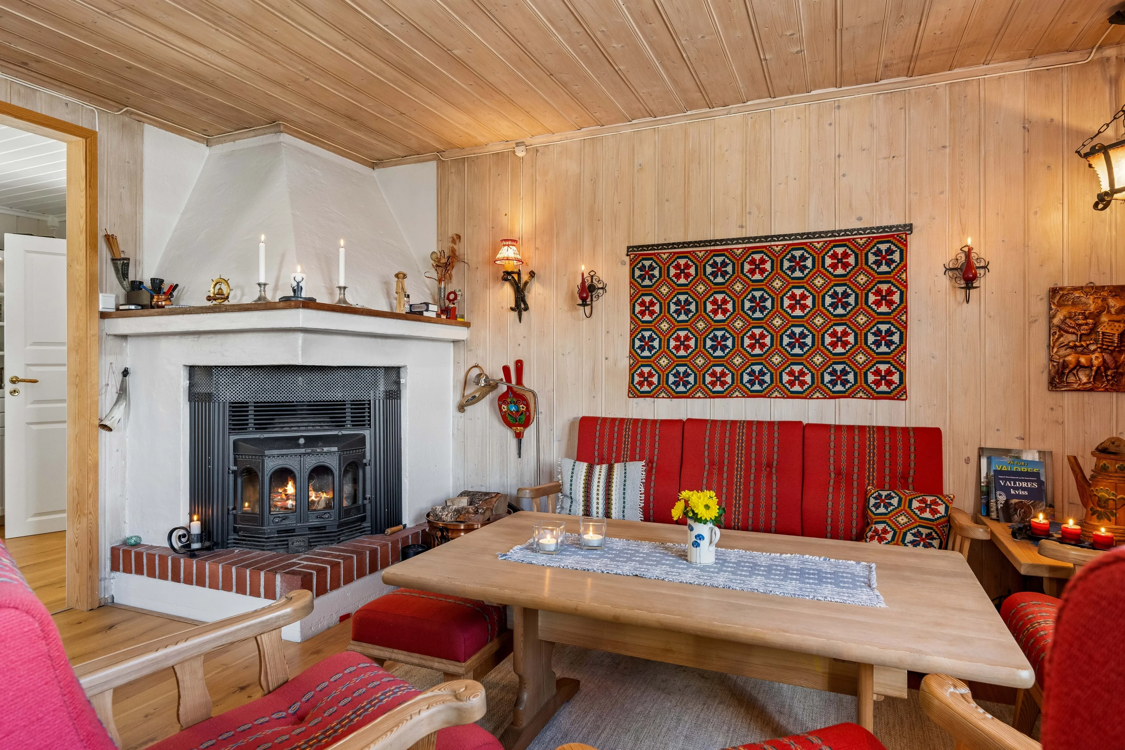 1960s Cabin in Norway's Øystre Slidre with Terrace and Garden - View image 11 of 31