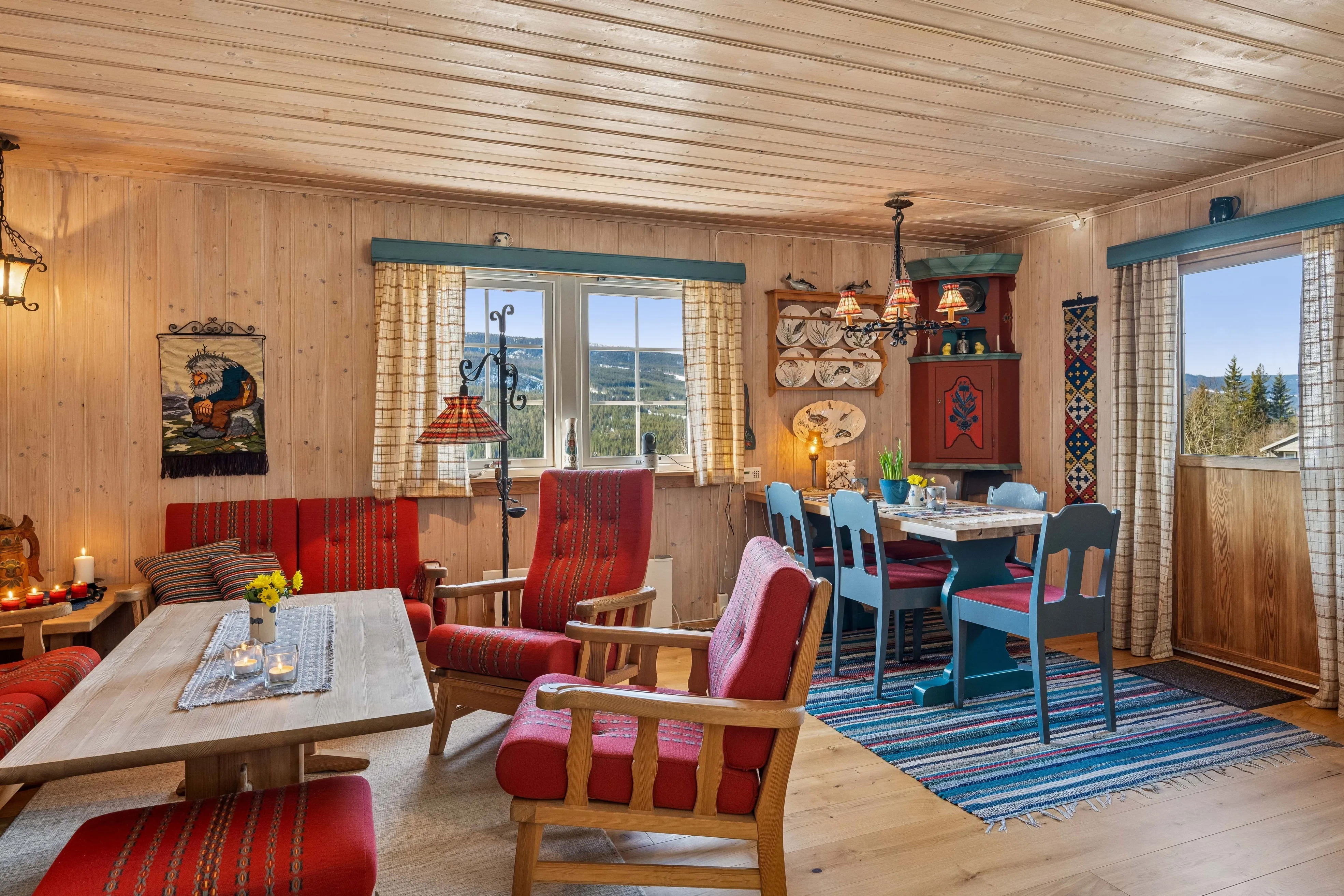 1960s Cabin in Norway's Øystre Slidre with Terrace and Garden - View image 12 of 31