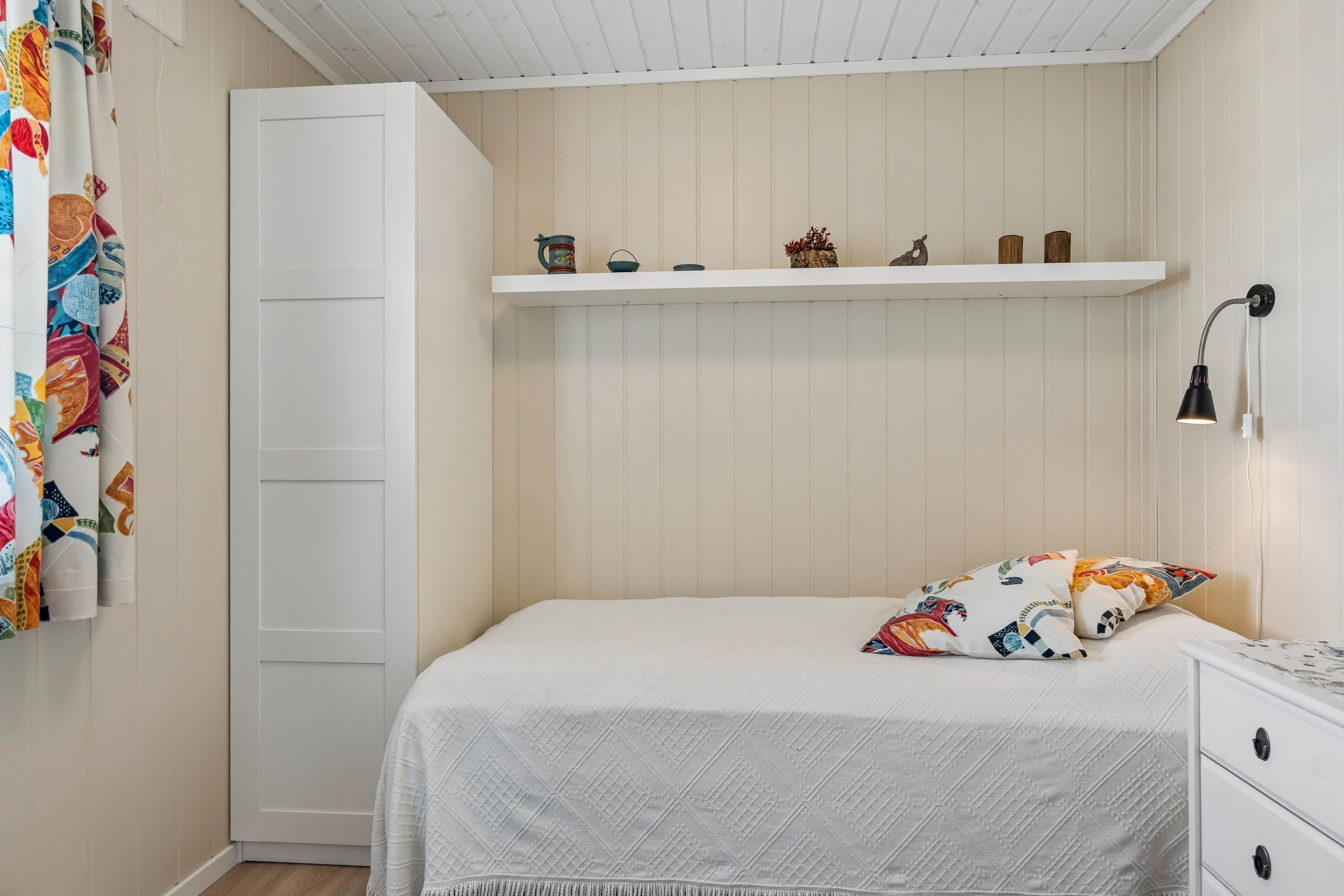 1960s Cabin in Norway's Øystre Slidre with Terrace and Garden - View image 14 of 31