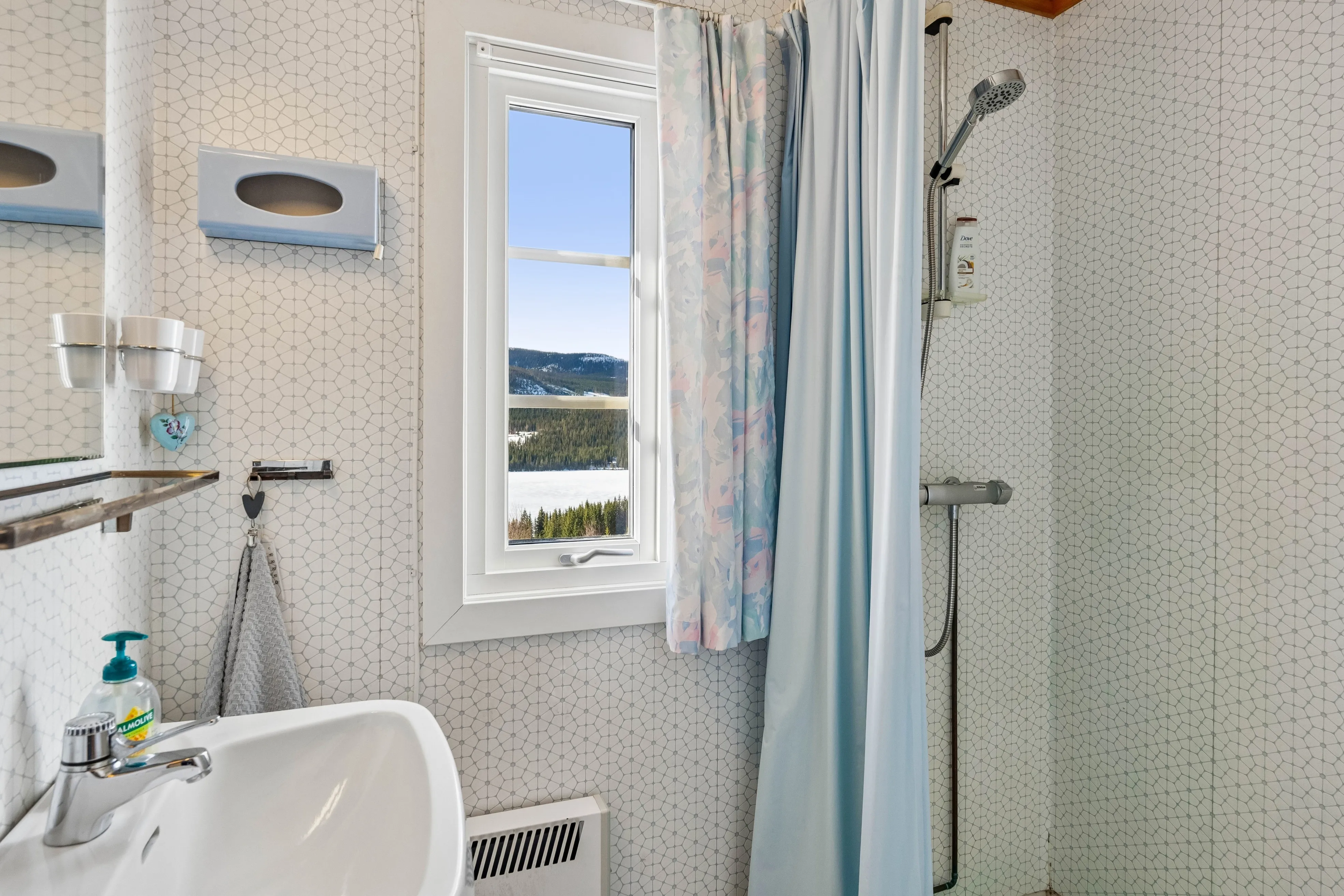 1960s Cabin in Norway's Øystre Slidre with Terrace and Garden - View image 17 of 31