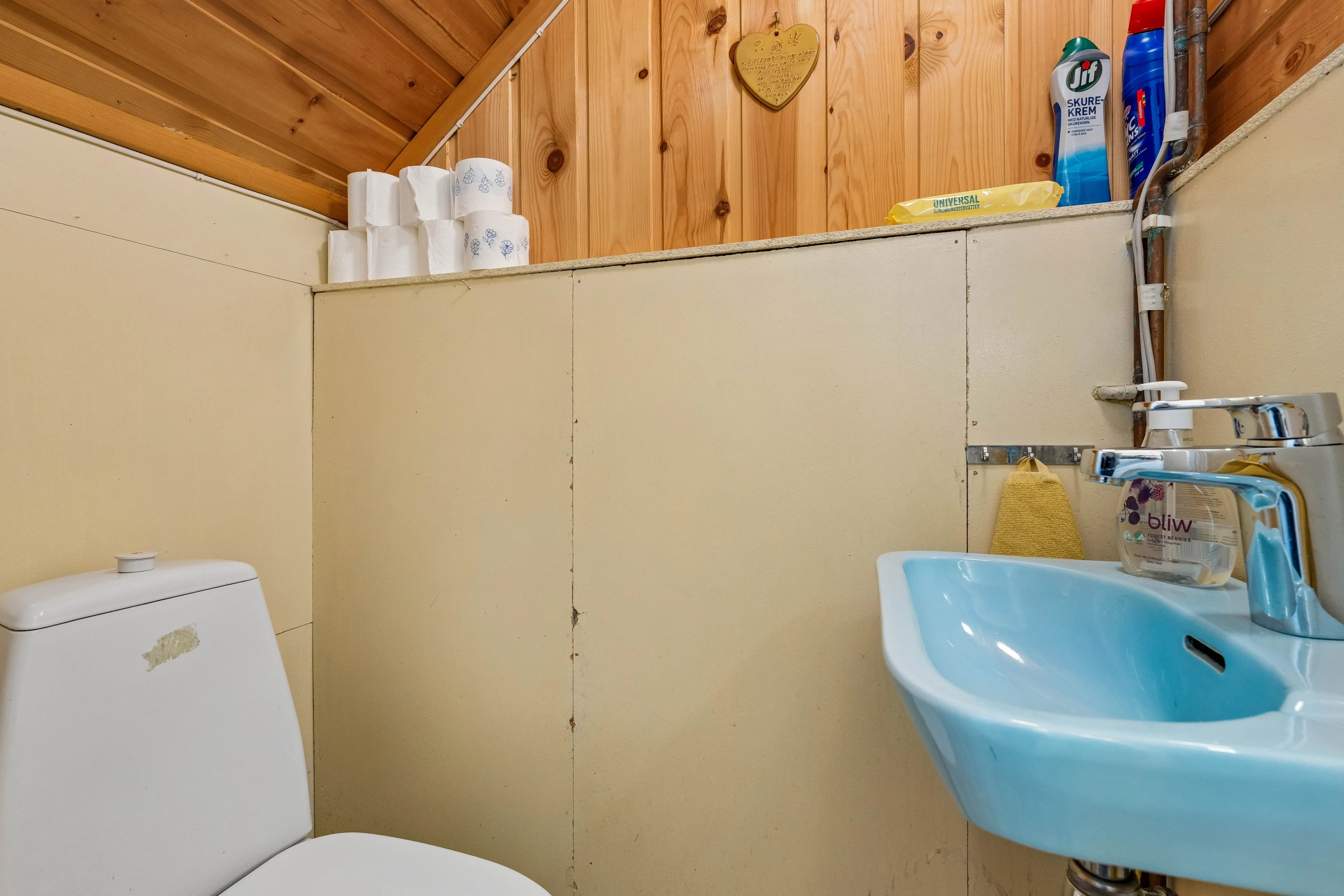 1960s Cabin in Norway's Øystre Slidre with Terrace and Garden - View image 18 of 31