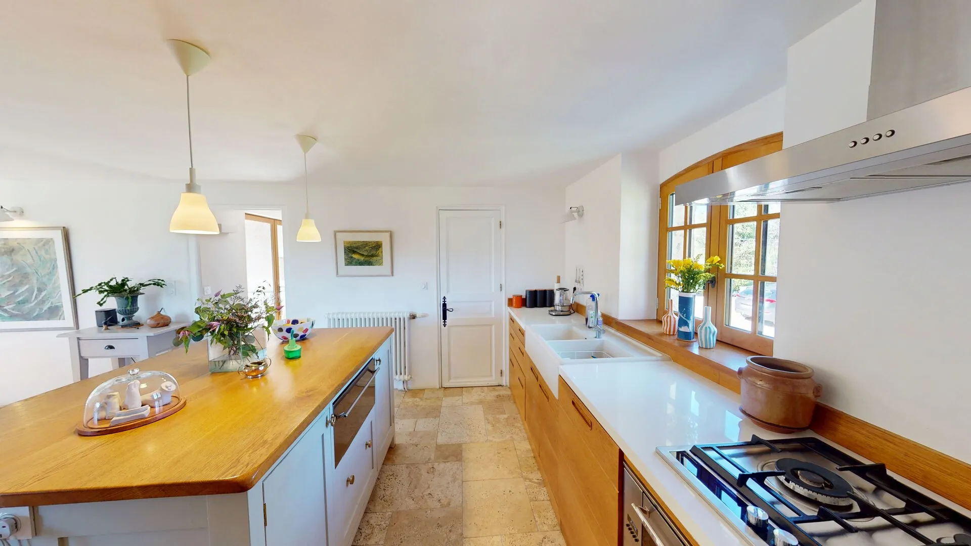 Historic 4-Bedroom House with Pool and Barns in Scenic Montignac, France - View image 18 of 34