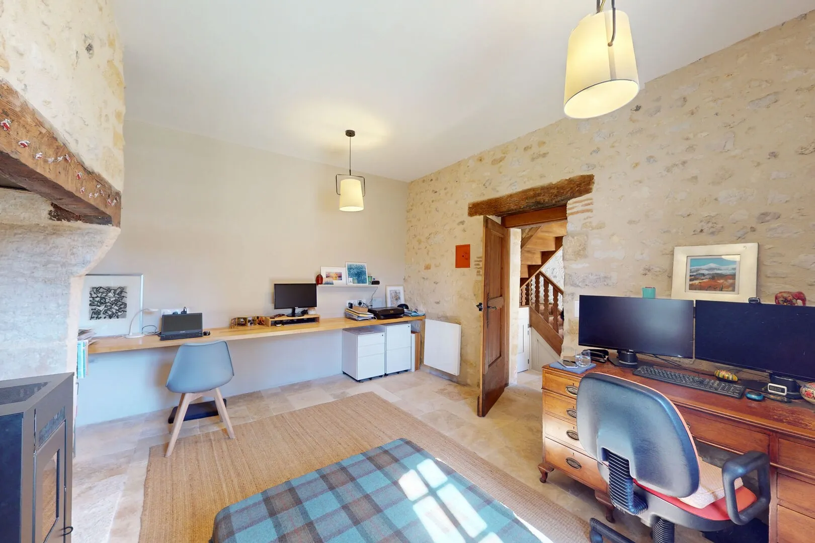 Historic 4-Bedroom House with Pool and Barns in Scenic Montignac, France - View image 33 of 34