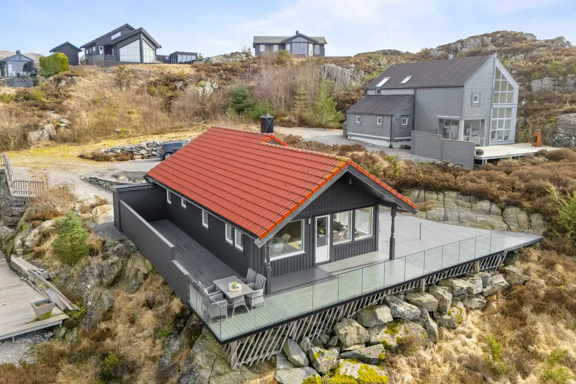 Modern 3-Bedroom Country House with Expansive Terrace in Scenic Norway - Image 2