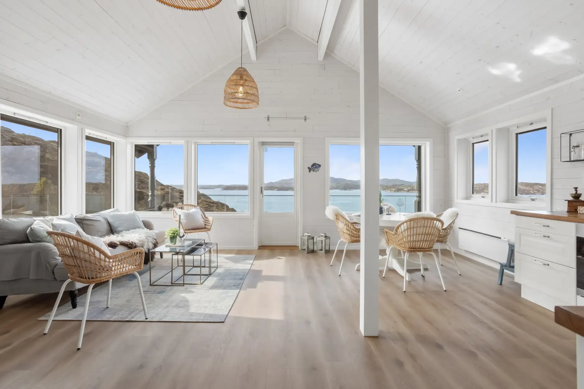 Modern 3-Bedroom Country House with Expansive Terrace in Scenic Norway - View image 7 of 35