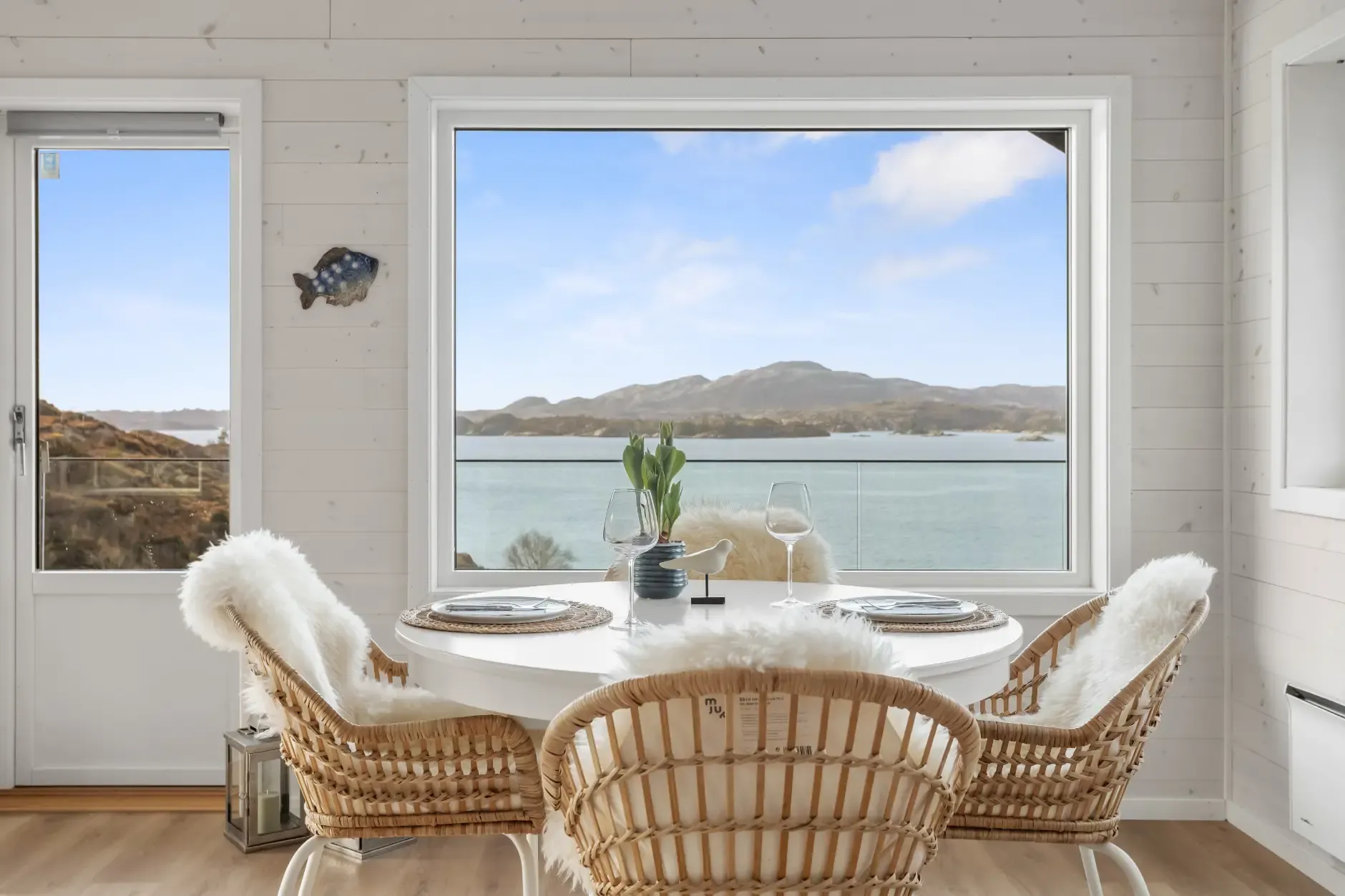 Modern 3-Bedroom Country House with Expansive Terrace in Scenic Norway - View image 9 of 35