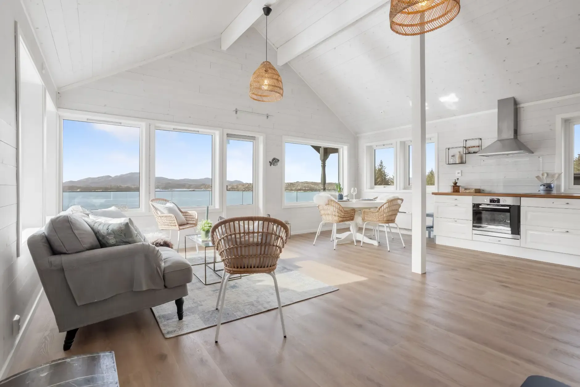 Modern 3-Bedroom Country House with Expansive Terrace in Scenic Norway - View image 10 of 35