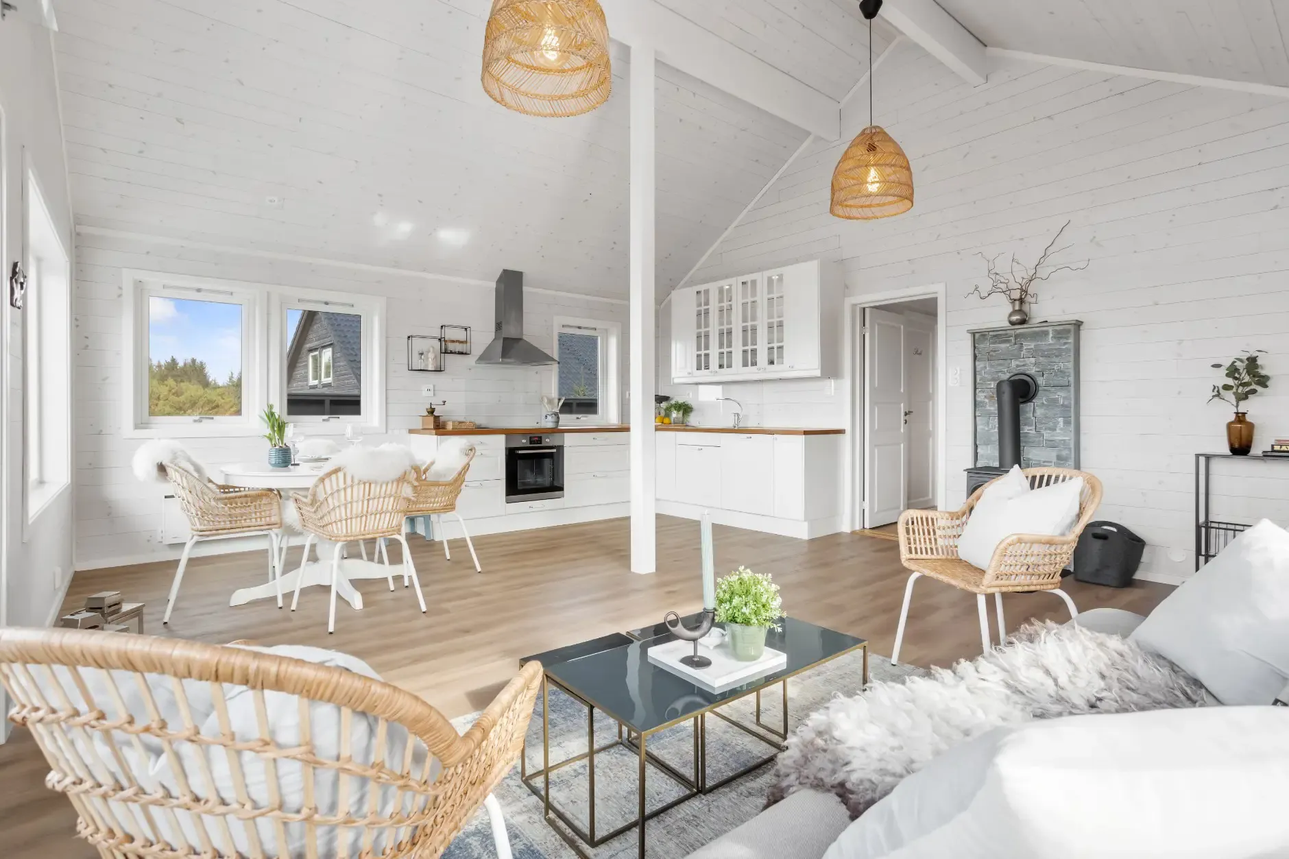 Modern 3-Bedroom Country House with Expansive Terrace in Scenic Norway - View image 11 of 35