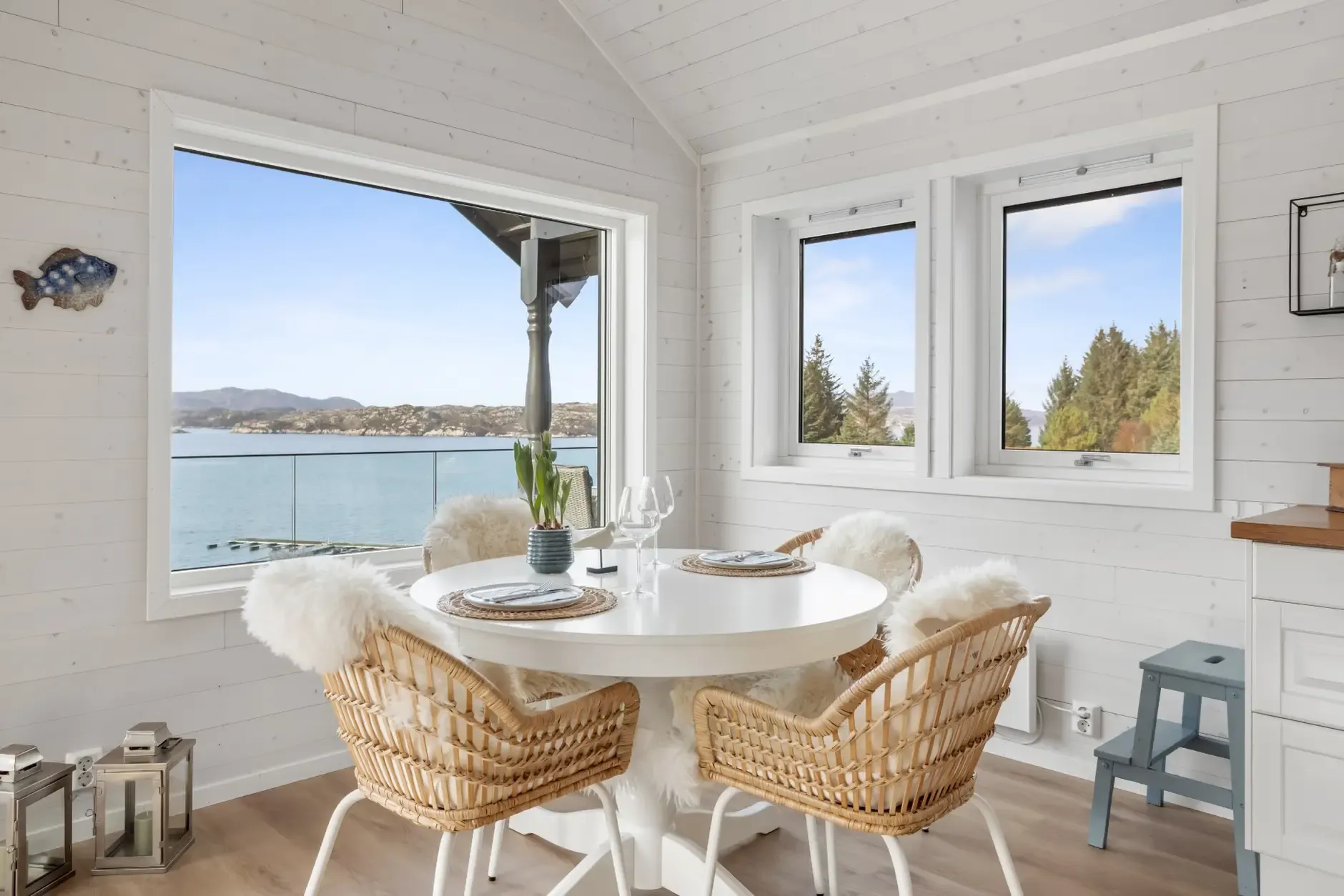 Modern 3-Bedroom Country House with Expansive Terrace in Scenic Norway - View image 14 of 35