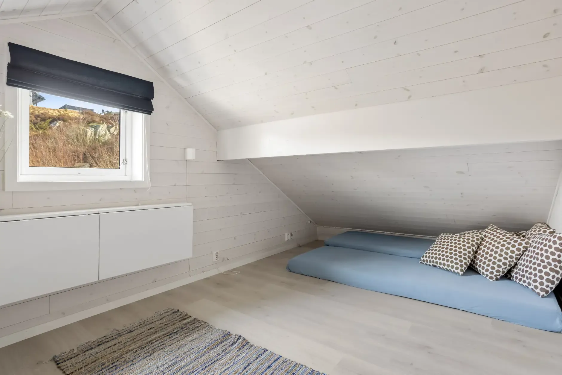 Modern 3-Bedroom Country House with Expansive Terrace in Scenic Norway - View image 26 of 35