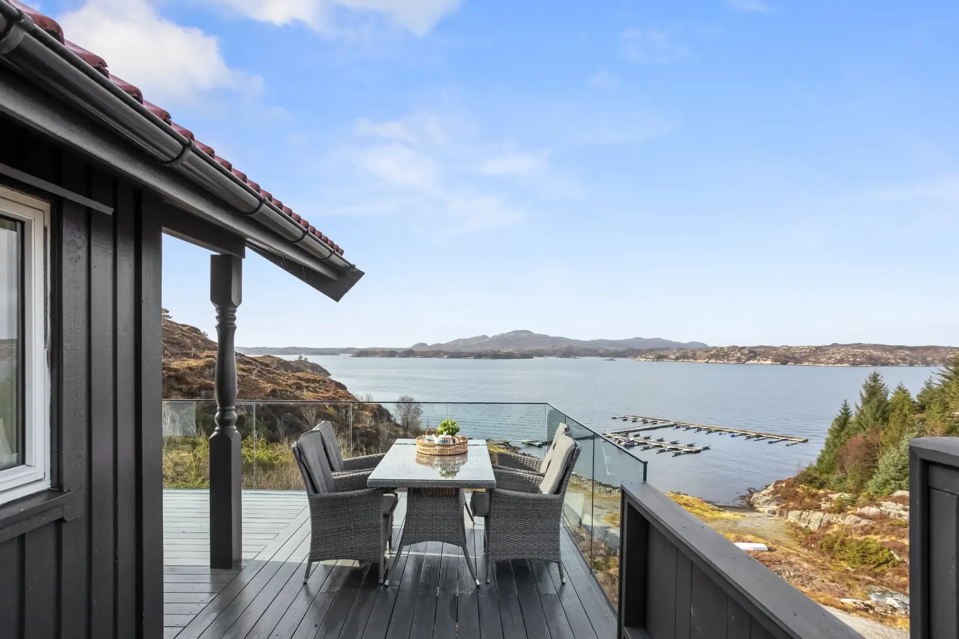 Modern 3-Bedroom Country House with Expansive Terrace in Scenic Norway - View image 31 of 35