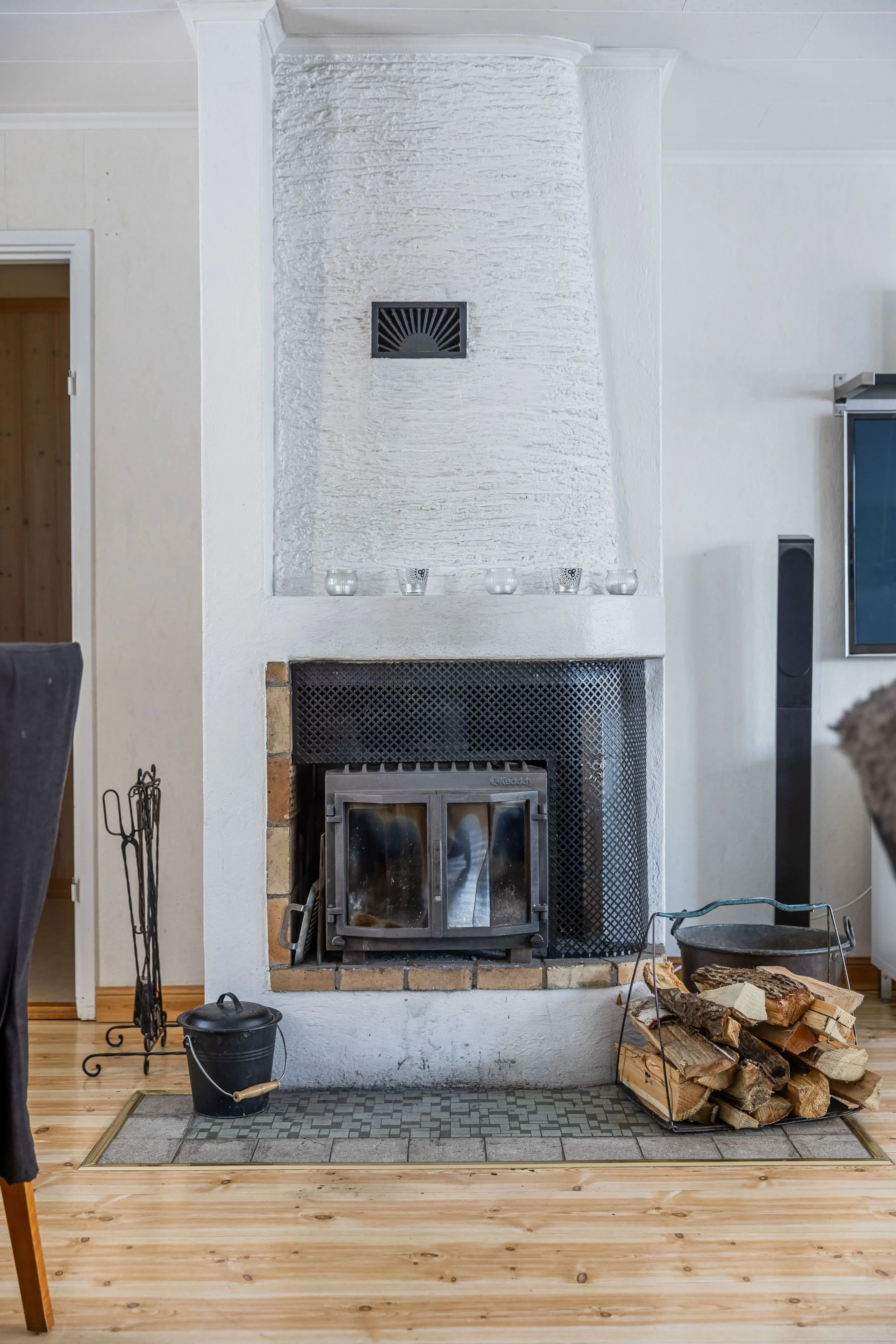 1960s Swedish Retreat: 4-Bedroom Home on Expansive Lot in Funäsdalen - View image 6 of 29