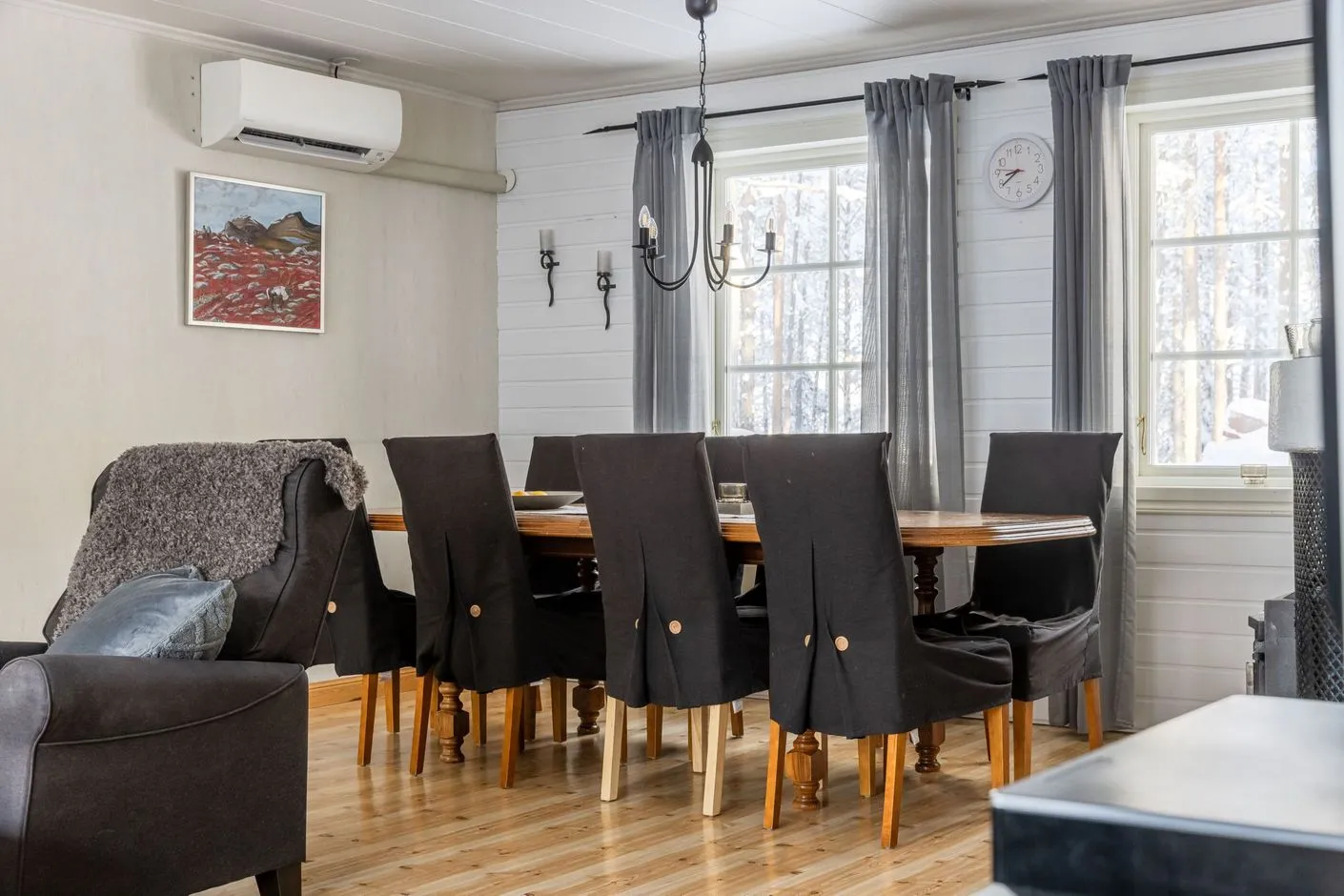 1960s Swedish Retreat: 4-Bedroom Home on Expansive Lot in Funäsdalen - View image 10 of 29