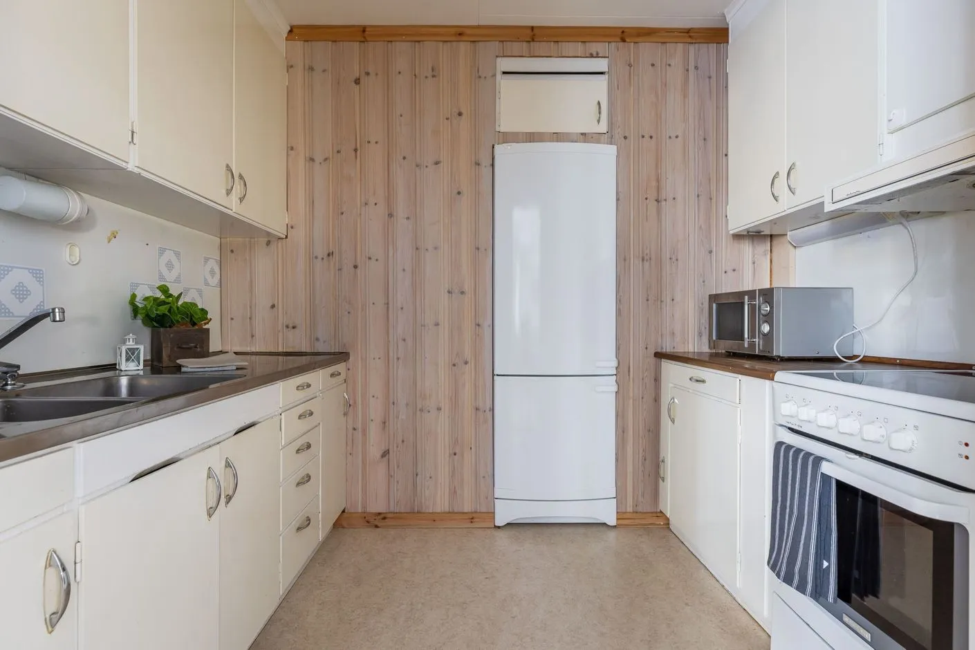 1960s Swedish Retreat: 4-Bedroom Home on Expansive Lot in Funäsdalen - View image 14 of 29