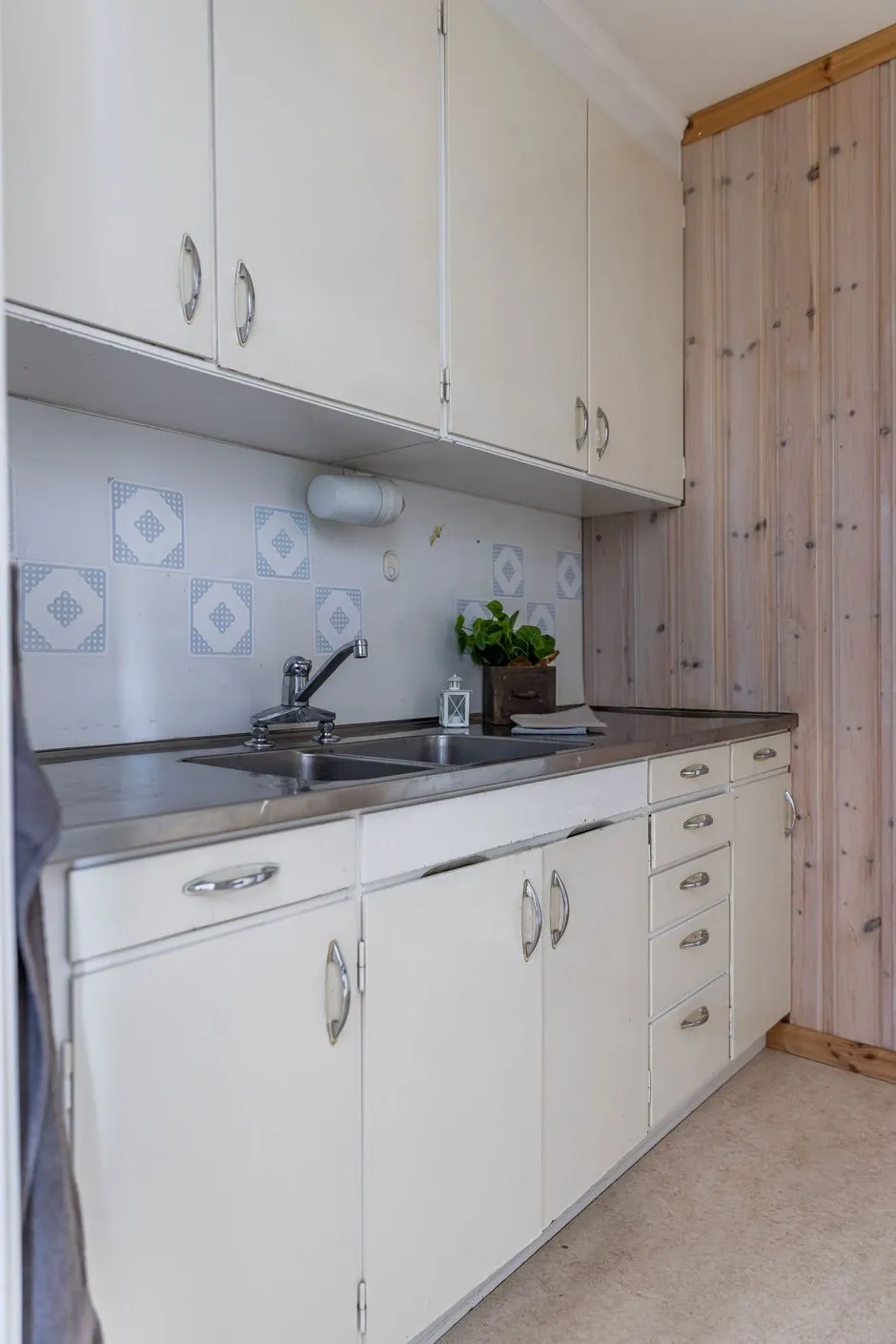 1960s Swedish Retreat: 4-Bedroom Home on Expansive Lot in Funäsdalen - View image 15 of 29