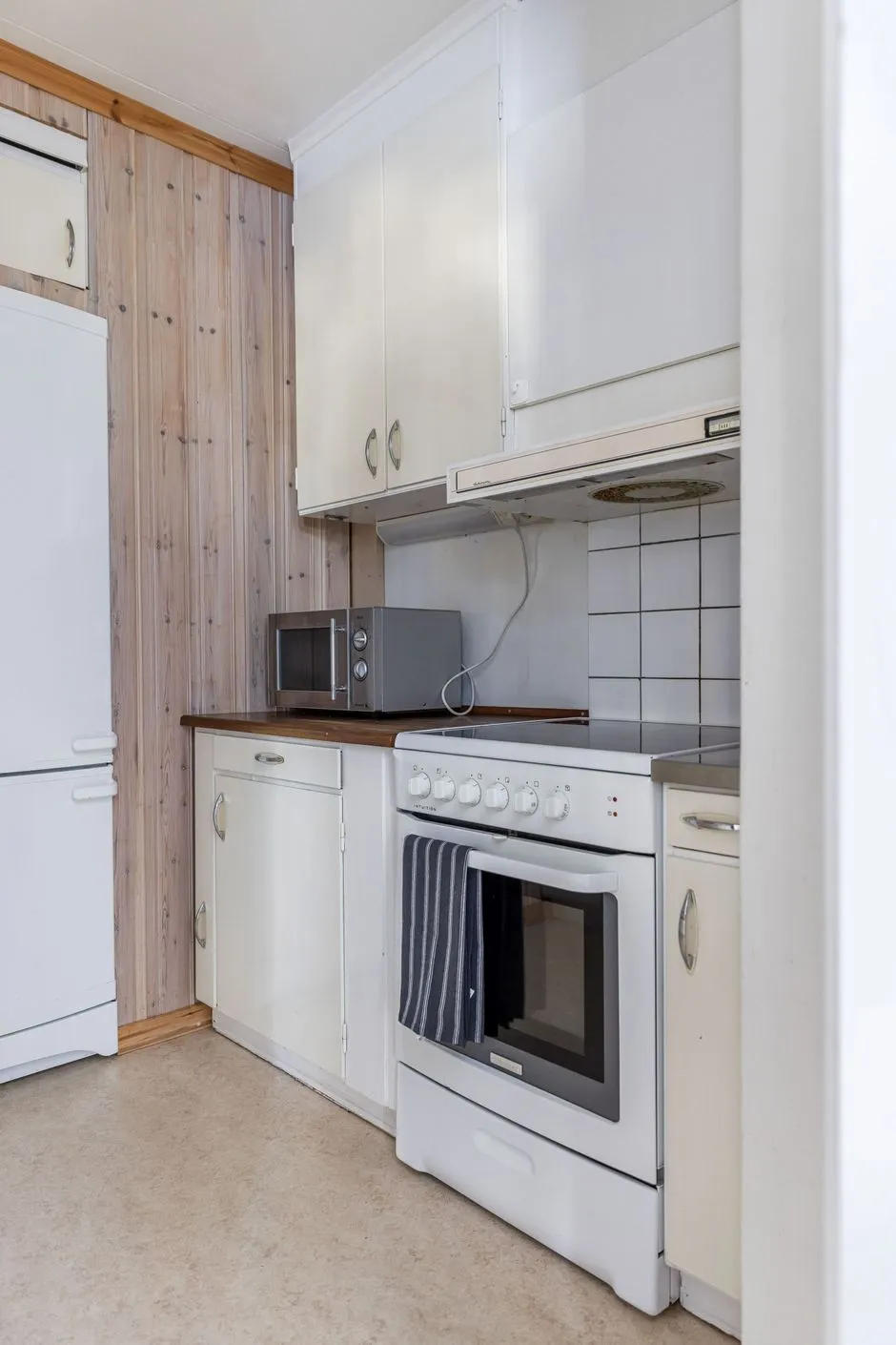 1960s Swedish Retreat: 4-Bedroom Home on Expansive Lot in Funäsdalen - View image 16 of 29