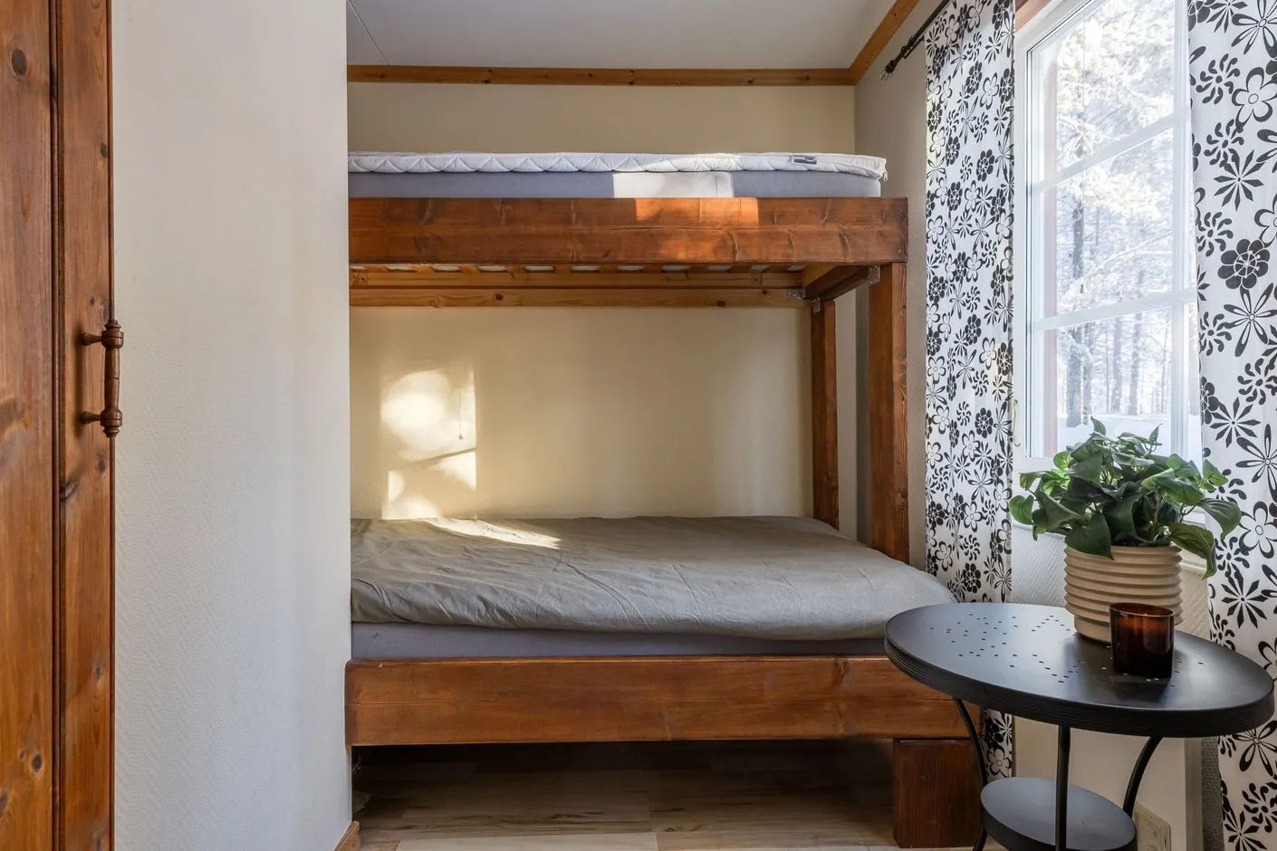 1960s Swedish Retreat: 4-Bedroom Home on Expansive Lot in Funäsdalen - View image 22 of 29