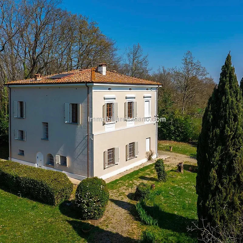 Toskansk villa med stor grund og 6 soveværelser i Pontedera, Pisa