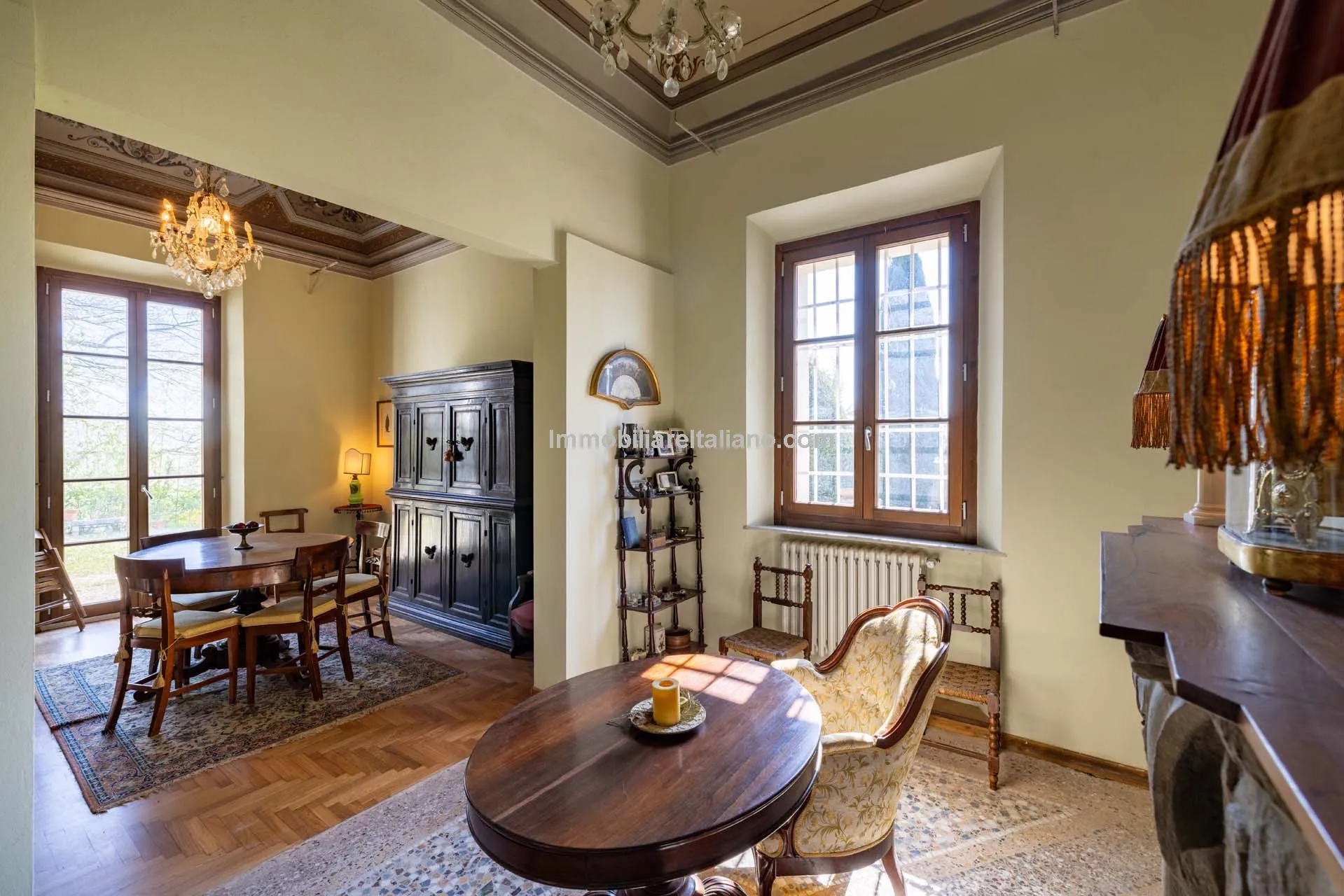 Tuscan Villa with Expansive Grounds and 6 Bedrooms in Pontedera, Pisa - View image 19 of 43