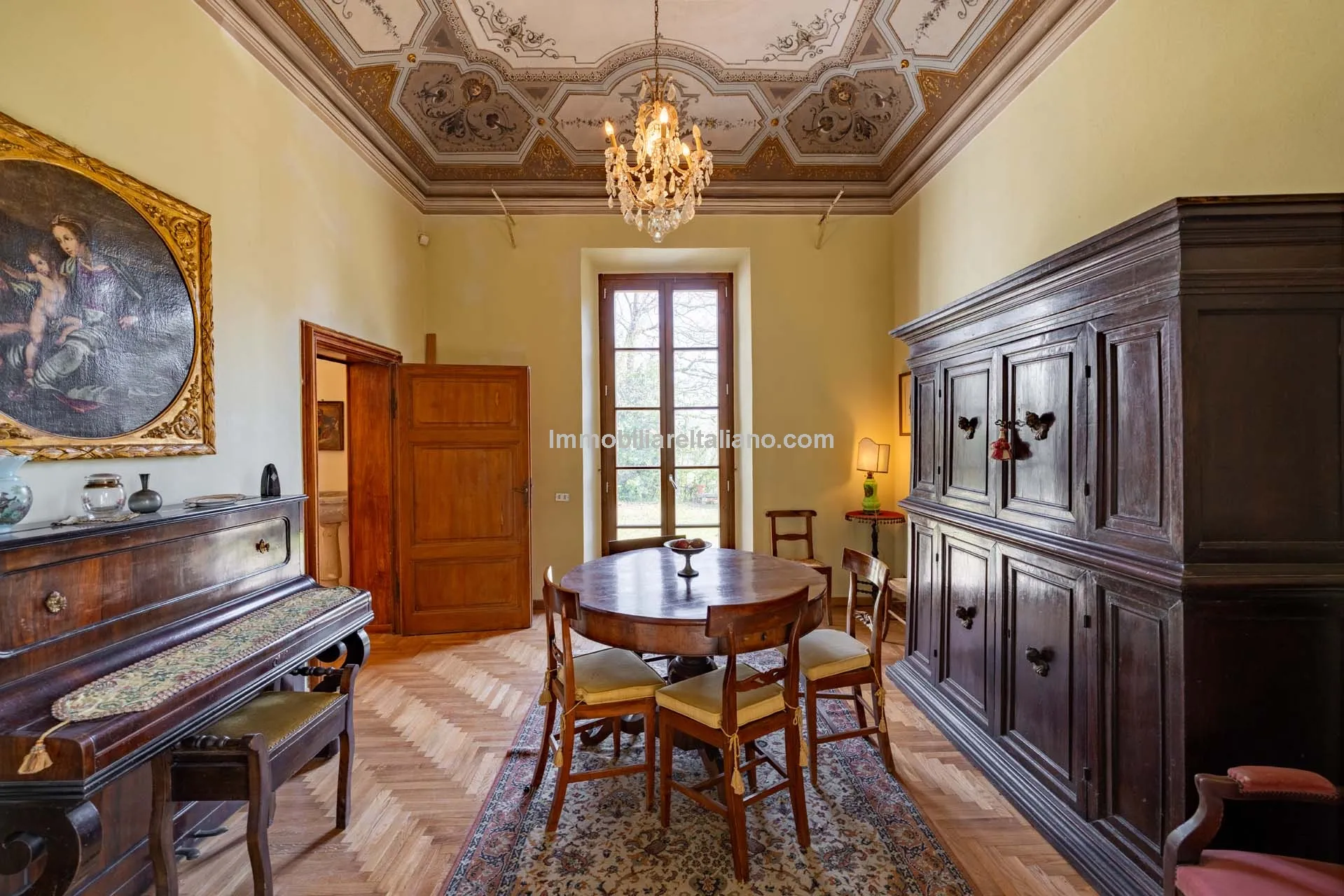 Tuscan Villa with Expansive Grounds and 6 Bedrooms in Pontedera, Pisa - View image 21 of 43