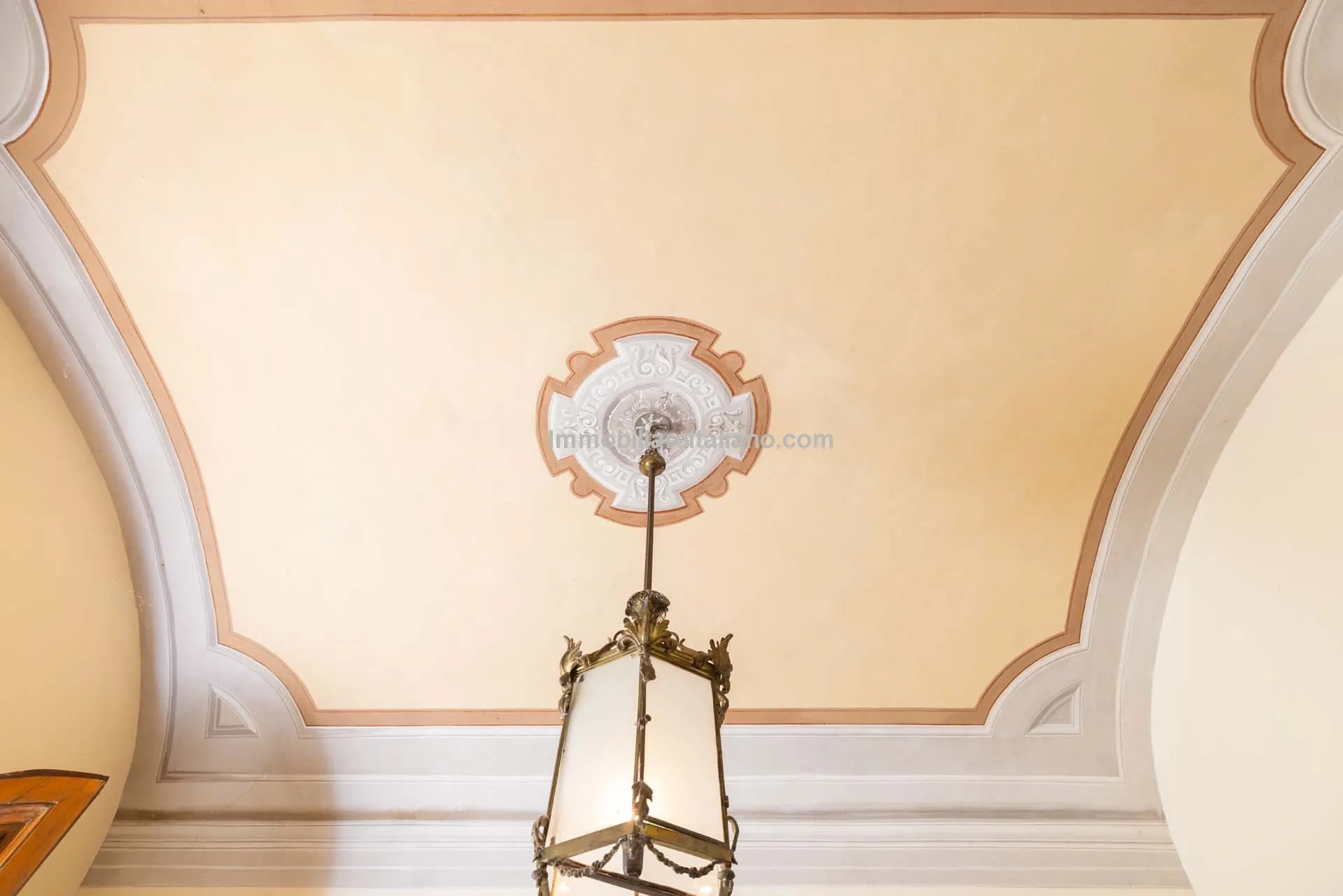 Tuscan Villa with Expansive Grounds and 6 Bedrooms in Pontedera, Pisa - View image 23 of 43