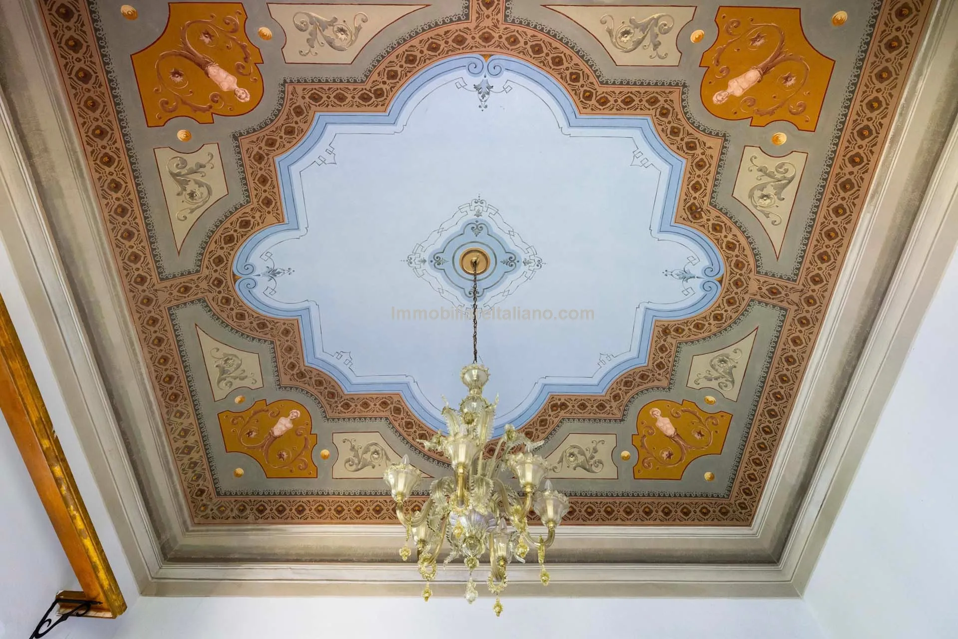 Tuscan Villa with Expansive Grounds and 6 Bedrooms in Pontedera, Pisa - View image 29 of 43