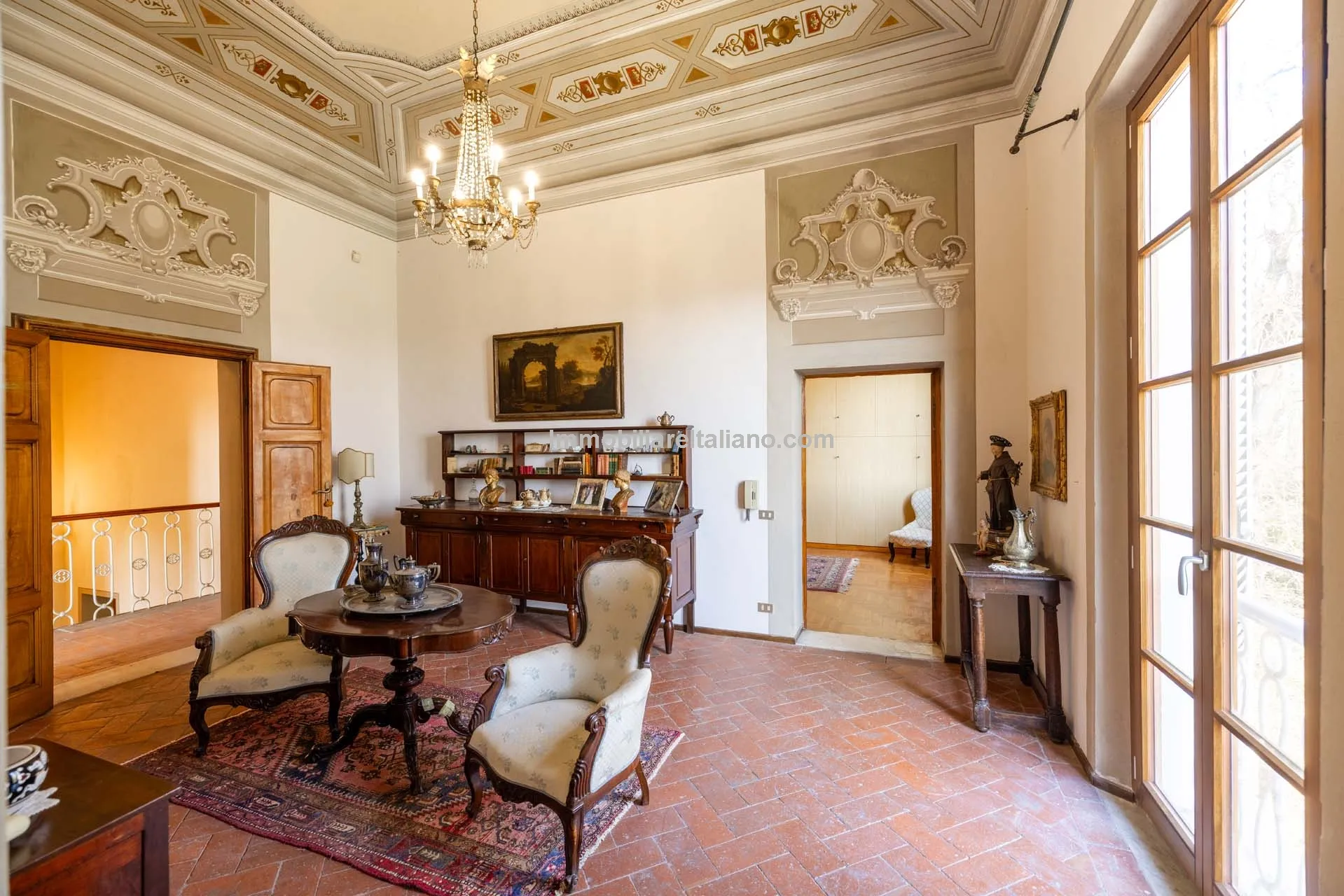 Tuscan Villa with Expansive Grounds and 6 Bedrooms in Pontedera, Pisa - View image 36 of 43