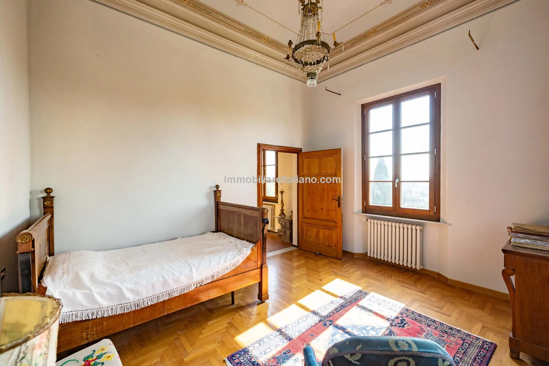 Tuscan Villa with Expansive Grounds and 6 Bedrooms in Pontedera, Pisa - View image 40 of 43