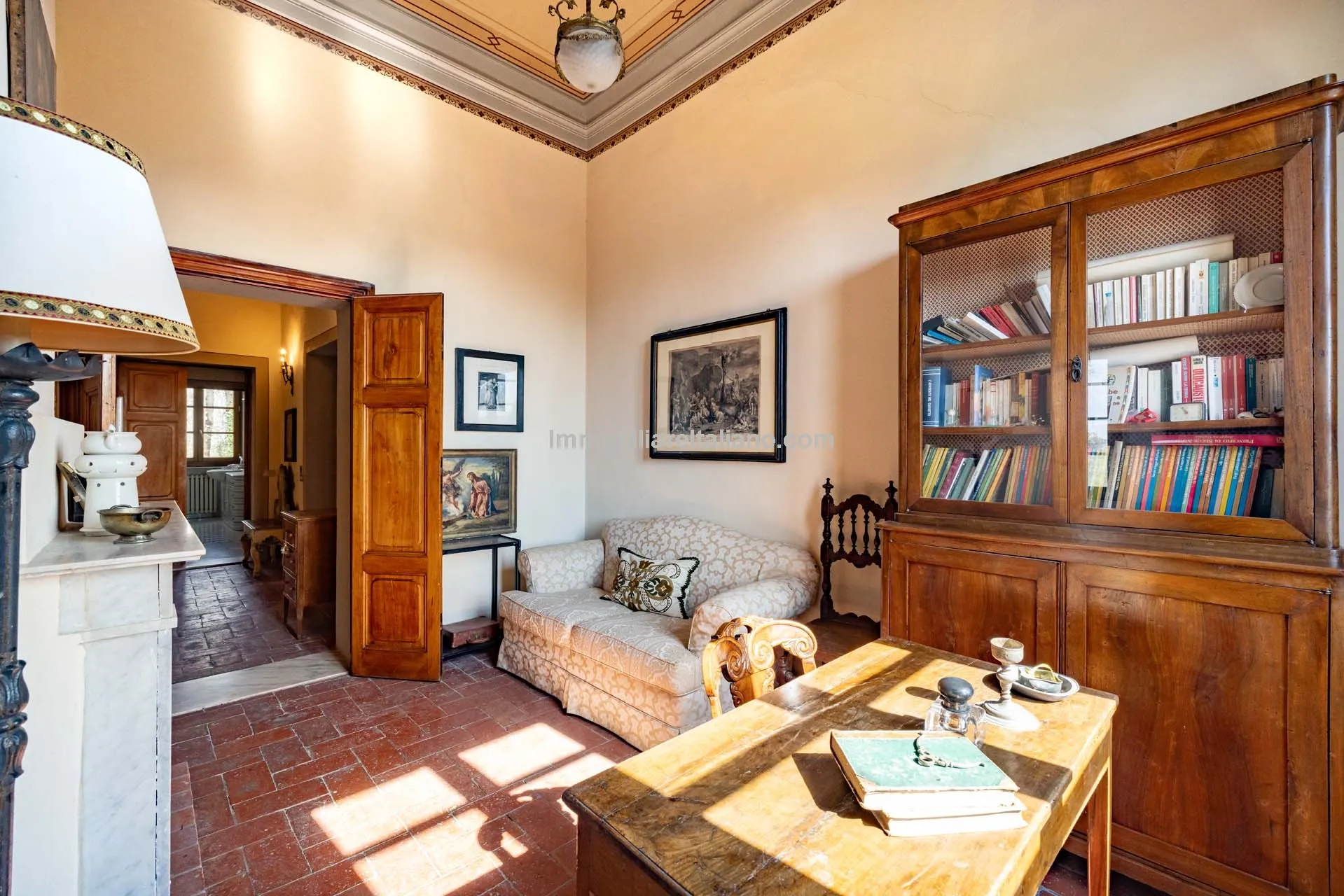 Tuscan Villa with Expansive Grounds and 6 Bedrooms in Pontedera, Pisa - View image 42 of 43