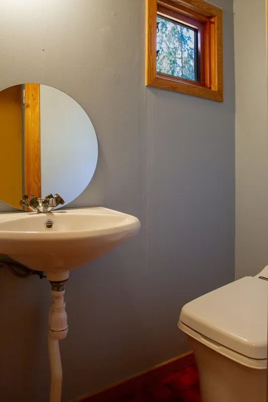 1970s Swedish Country House with Expansive Garden in Muskö - View image 17 of 36