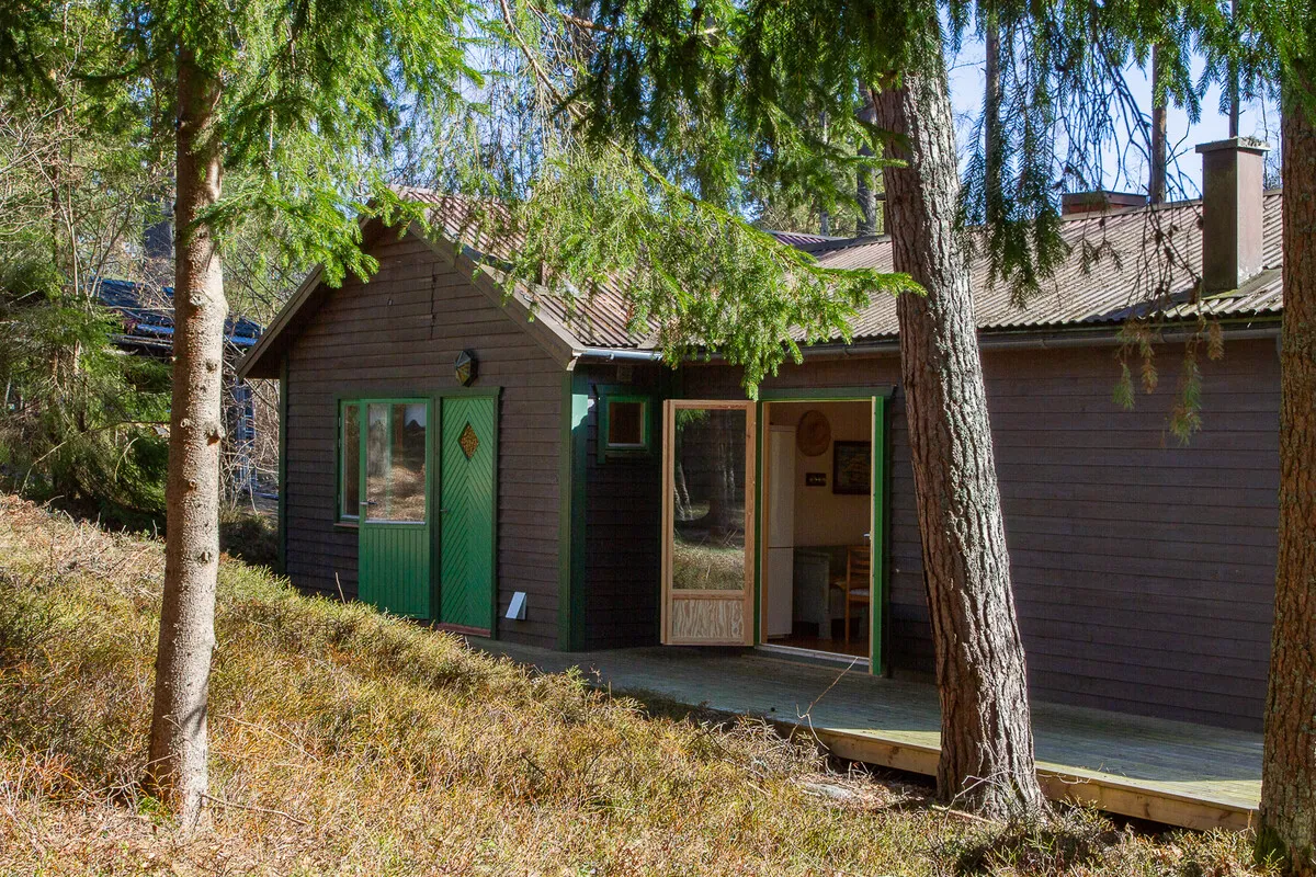 1970s Swedish Country House with Expansive Garden in Muskö - View image 19 of 36