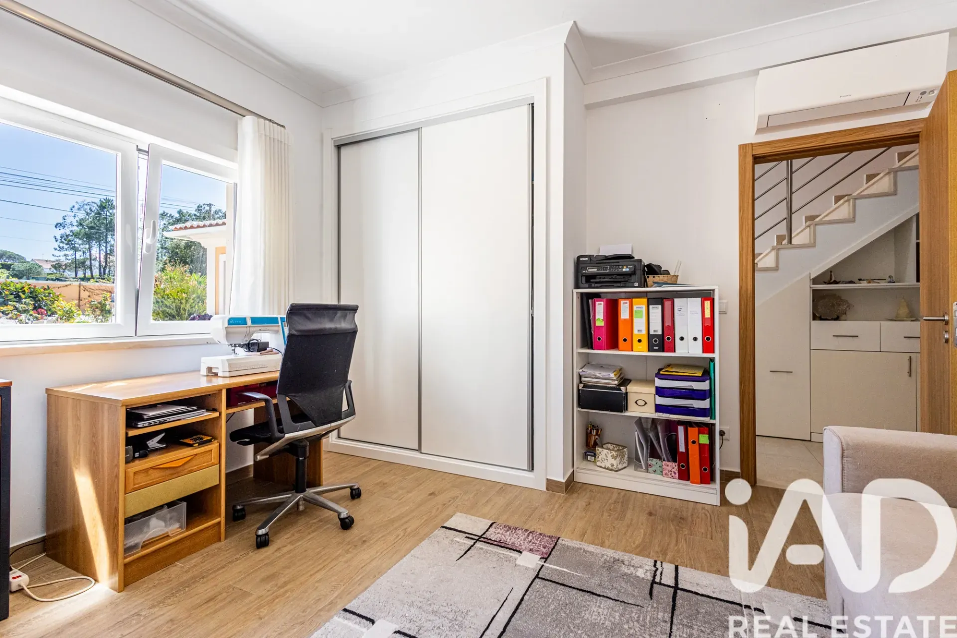 Contemporary 4-Bedroom Villa with Pool and Garden in Coastal Nadadouro - View image 13 of 40