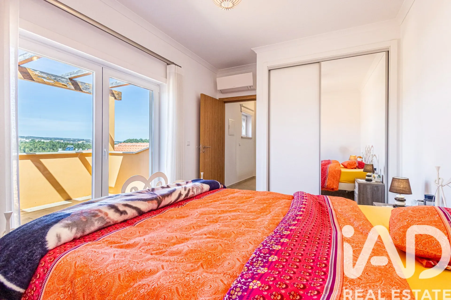 Contemporary 4-Bedroom Villa with Pool and Garden in Coastal Nadadouro - View image 32 of 40