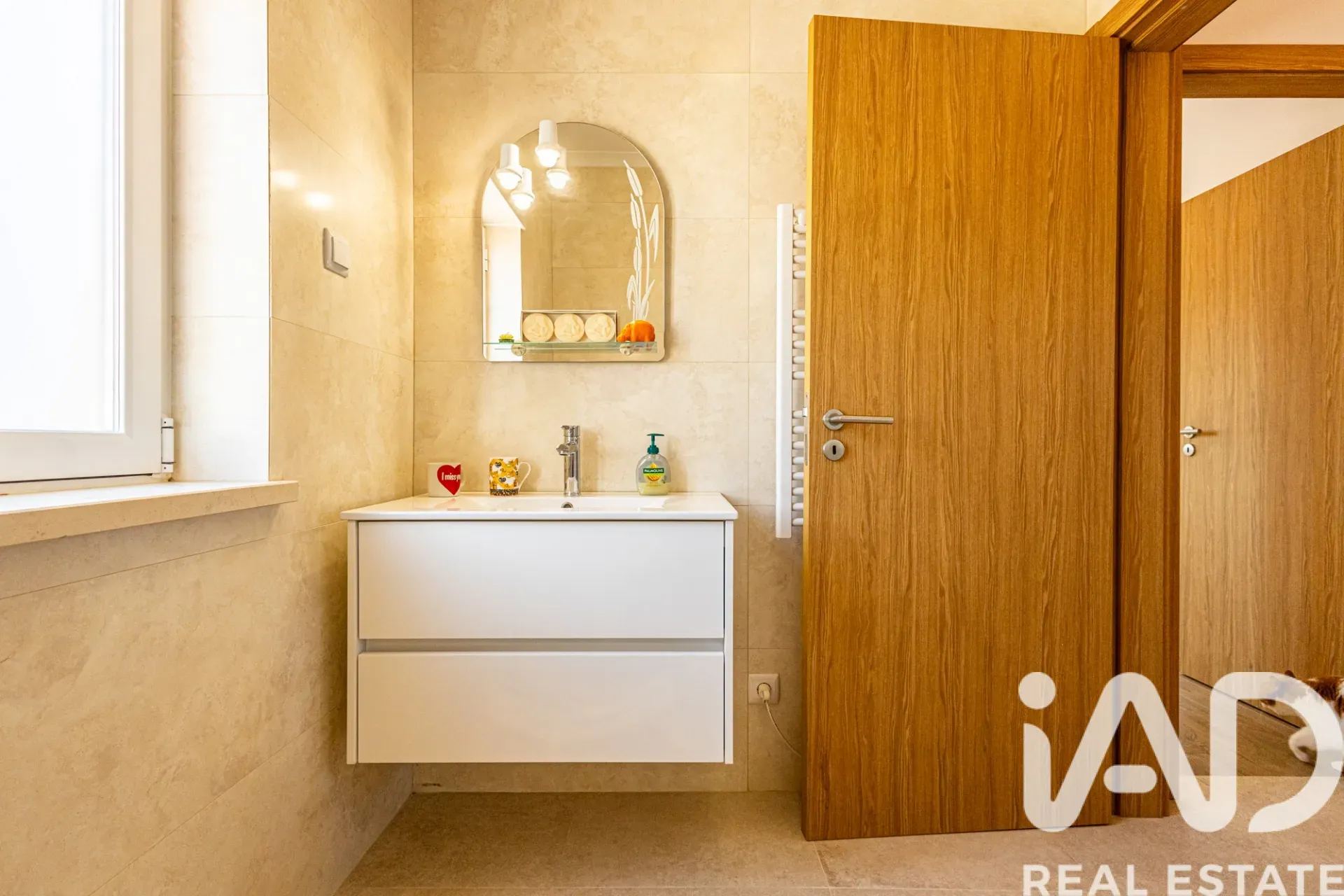 Contemporary 4-Bedroom Villa with Pool and Garden in Coastal Nadadouro - View image 33 of 40