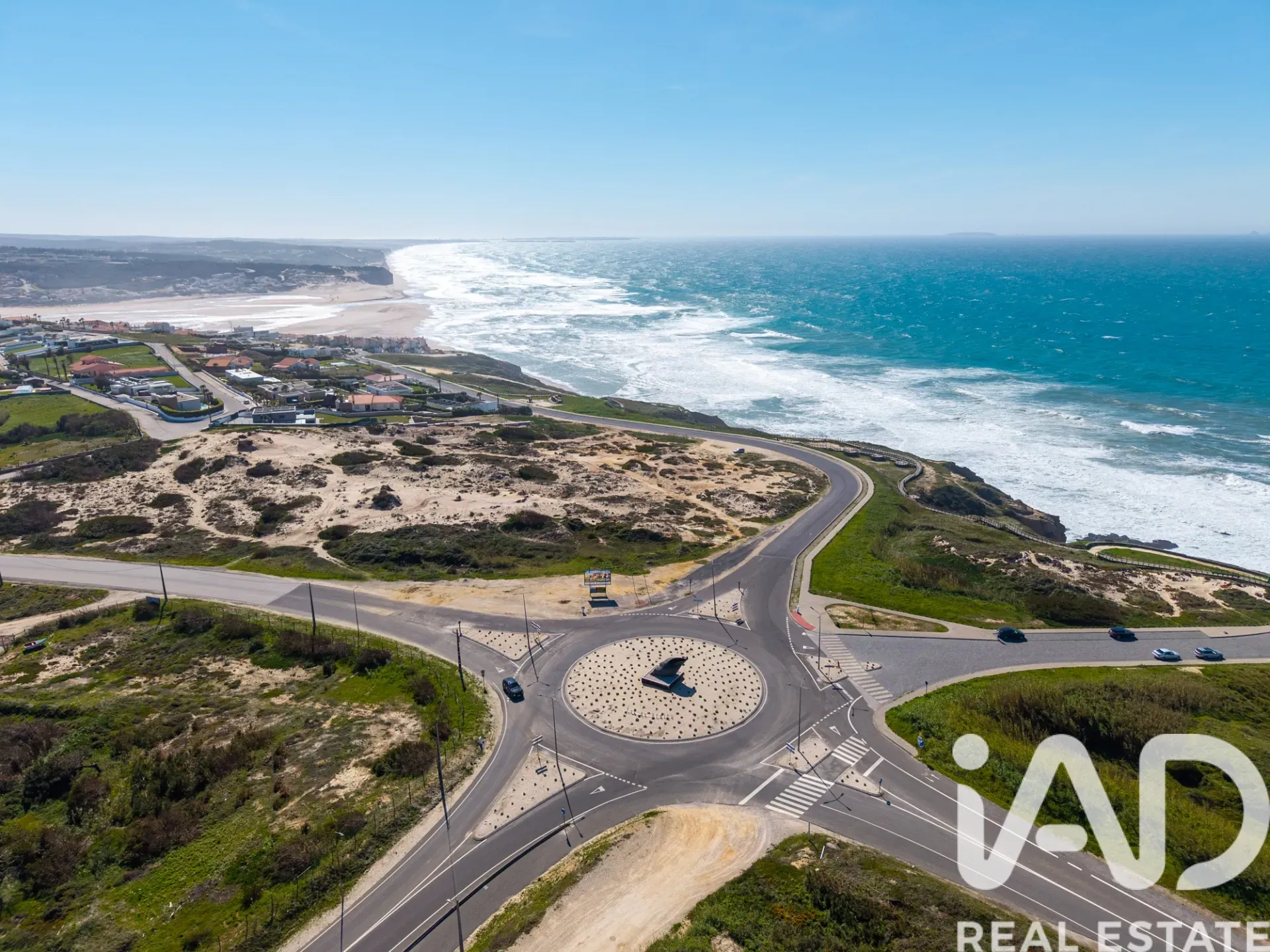 Contemporary 4-Bedroom Villa with Pool and Garden in Coastal Nadadouro - View image 40 of 40