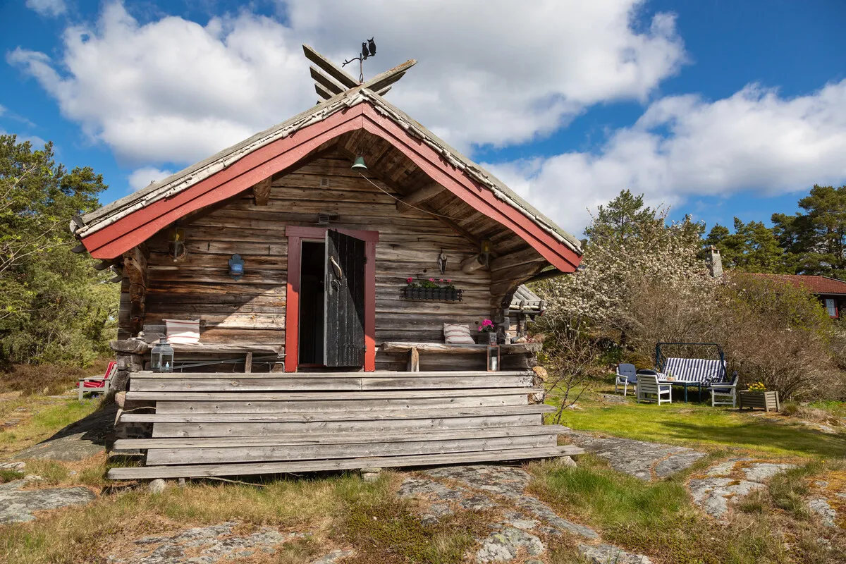 Mid-Century 3-Bedroom Cabin with Expansive Grounds in Scenic Dalarö, Sweden - View image 19 of 50
