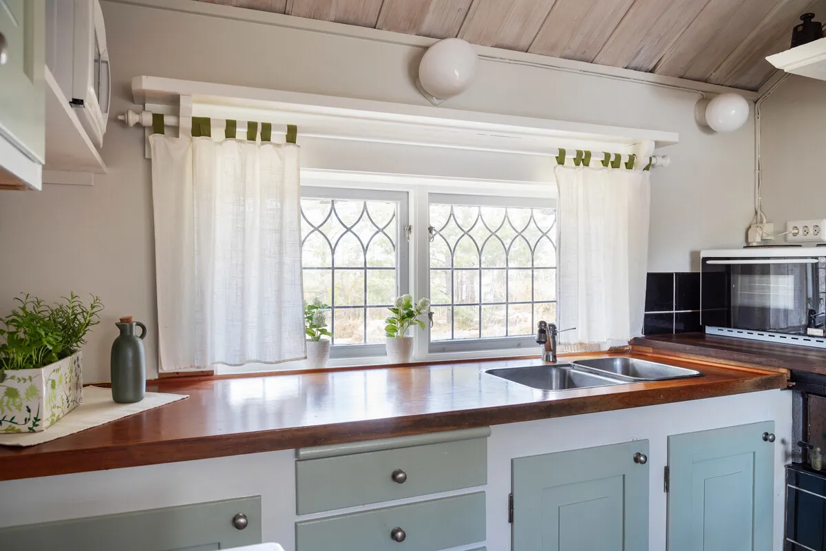 Mid-Century 3-Bedroom Cabin with Expansive Grounds in Scenic Dalarö, Sweden - View image 28 of 50