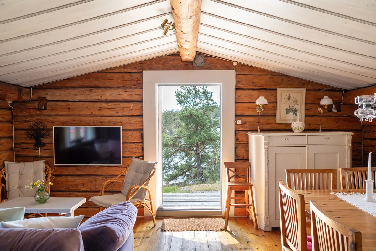 Mid-Century 3-Bedroom Cabin with Expansive Grounds in Scenic Dalarö, Sweden - View image 31 of 50