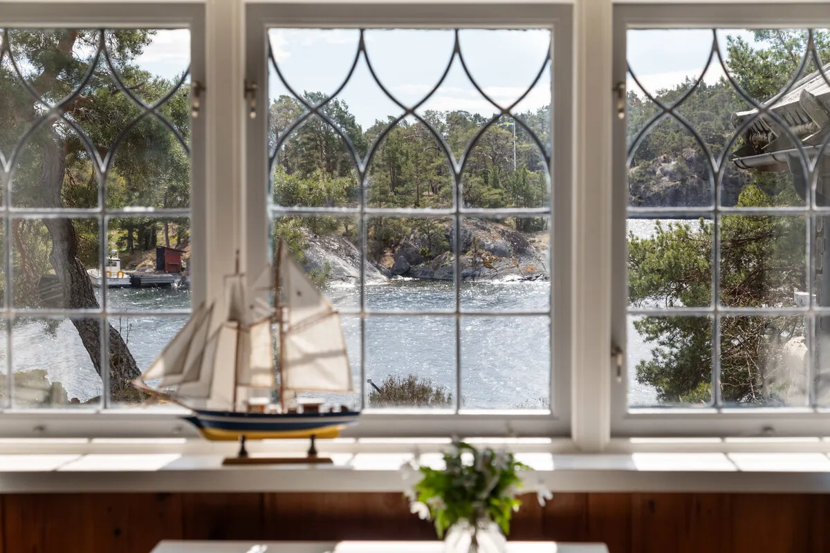 Mid-Century 3-Bedroom Cabin with Expansive Grounds in Scenic Dalarö, Sweden - View image 36 of 50