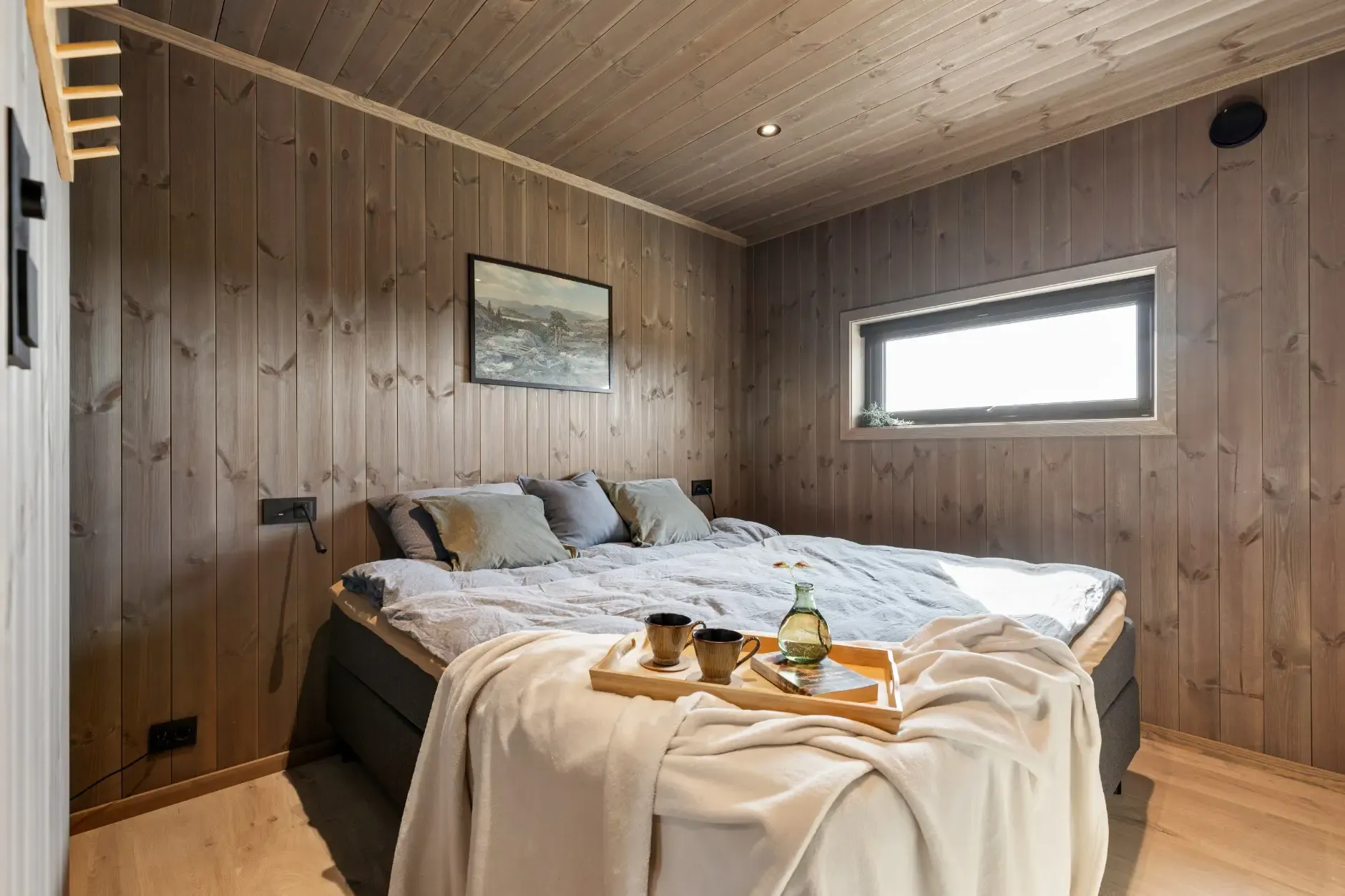 Modern 3-Bedroom Cabin in Grimstad with Sea Views and Expansive Terrace - View image 14 of 28